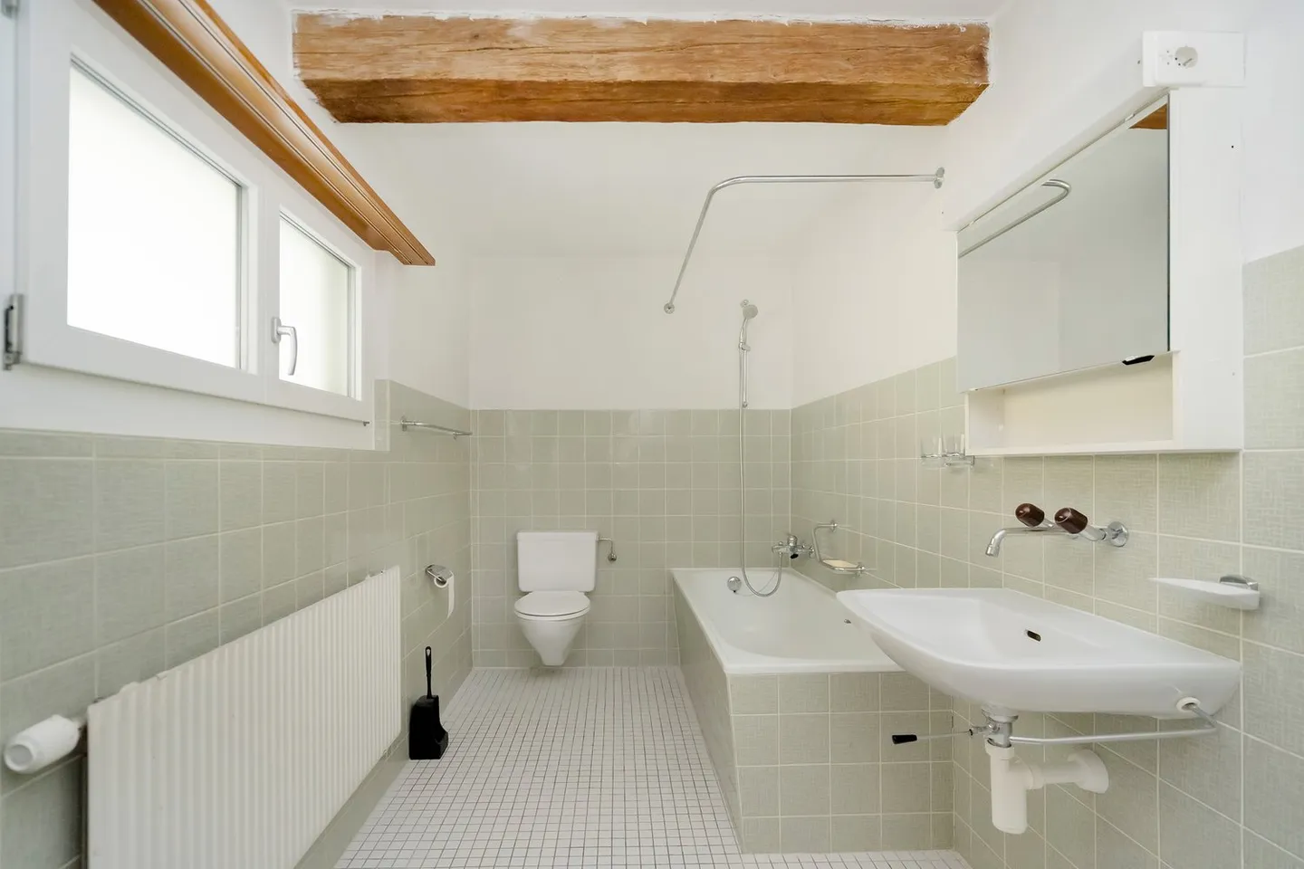 Casa bifamiliare con potenziale di espansione ad Attiswil BE - Foto 14 di 24