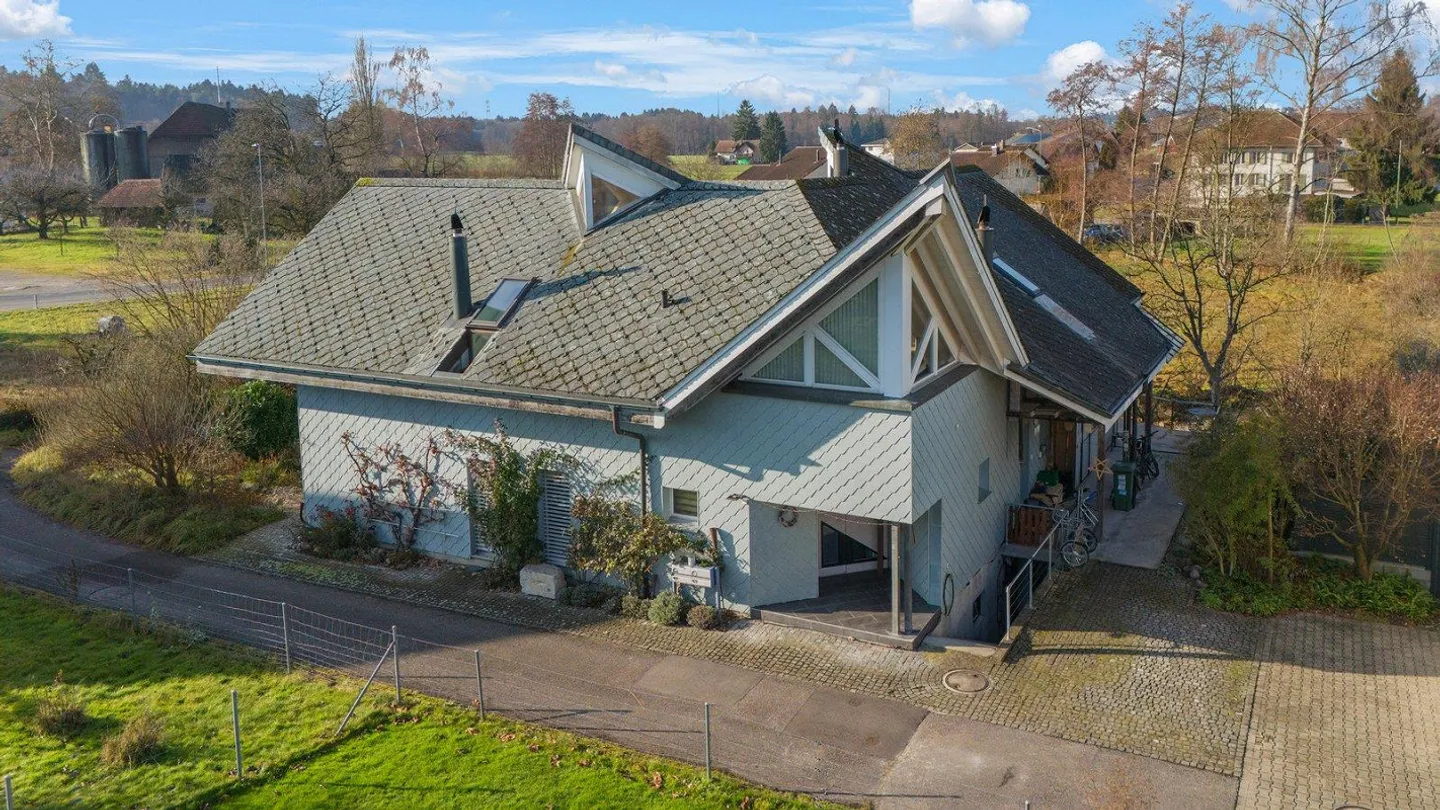 AgentSelly - Proprietà residenziale situata centralmente a Oberönz - Foto 1 di 13