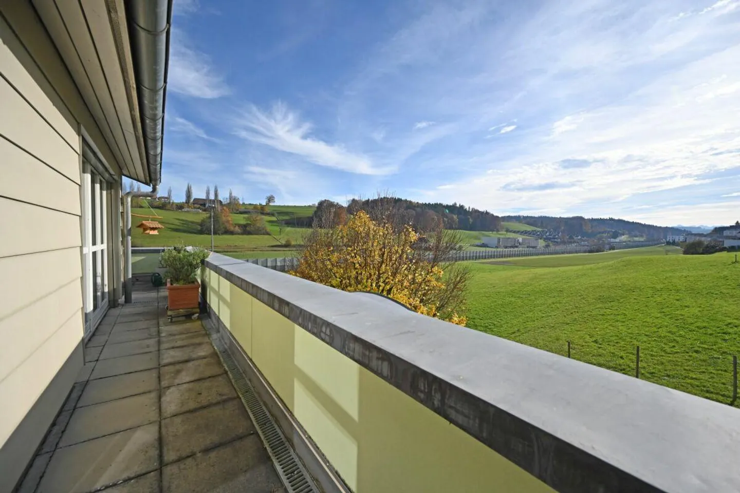 2.5-room penthouse apartment with winter garden and view - Photo 8 of 8