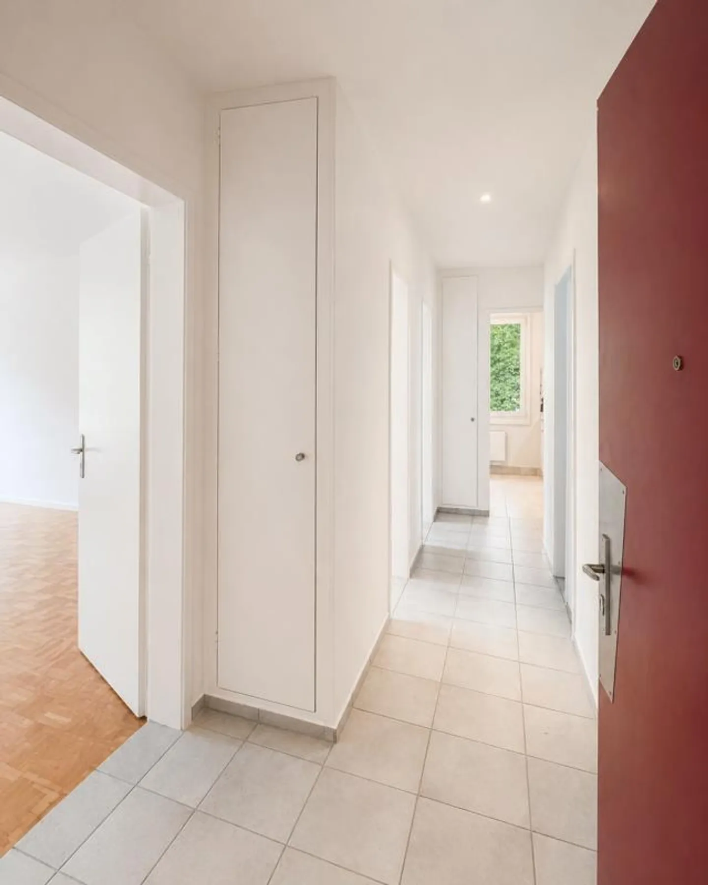 Renovated 4 Room Apartment - Photo 3 of 9