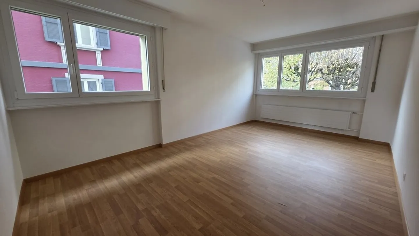 APPARTAMENTO SPAZIOSO CON GRANDE BALCONE - Foto 7 di 10