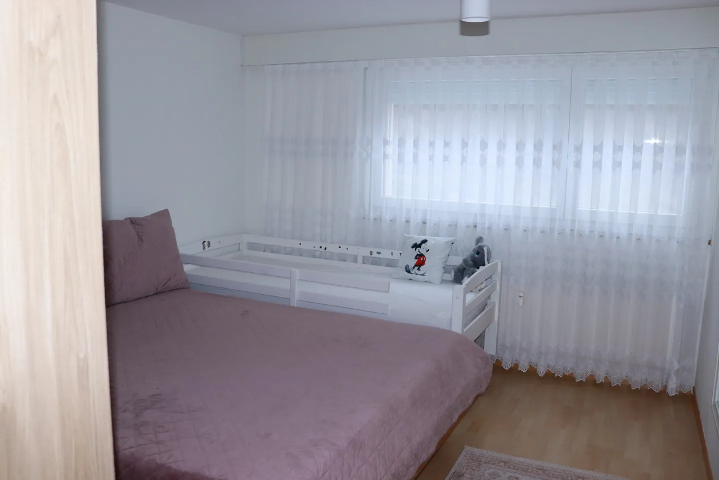 Appartement Charmant avec Terrasse - Photo 5 sur 12