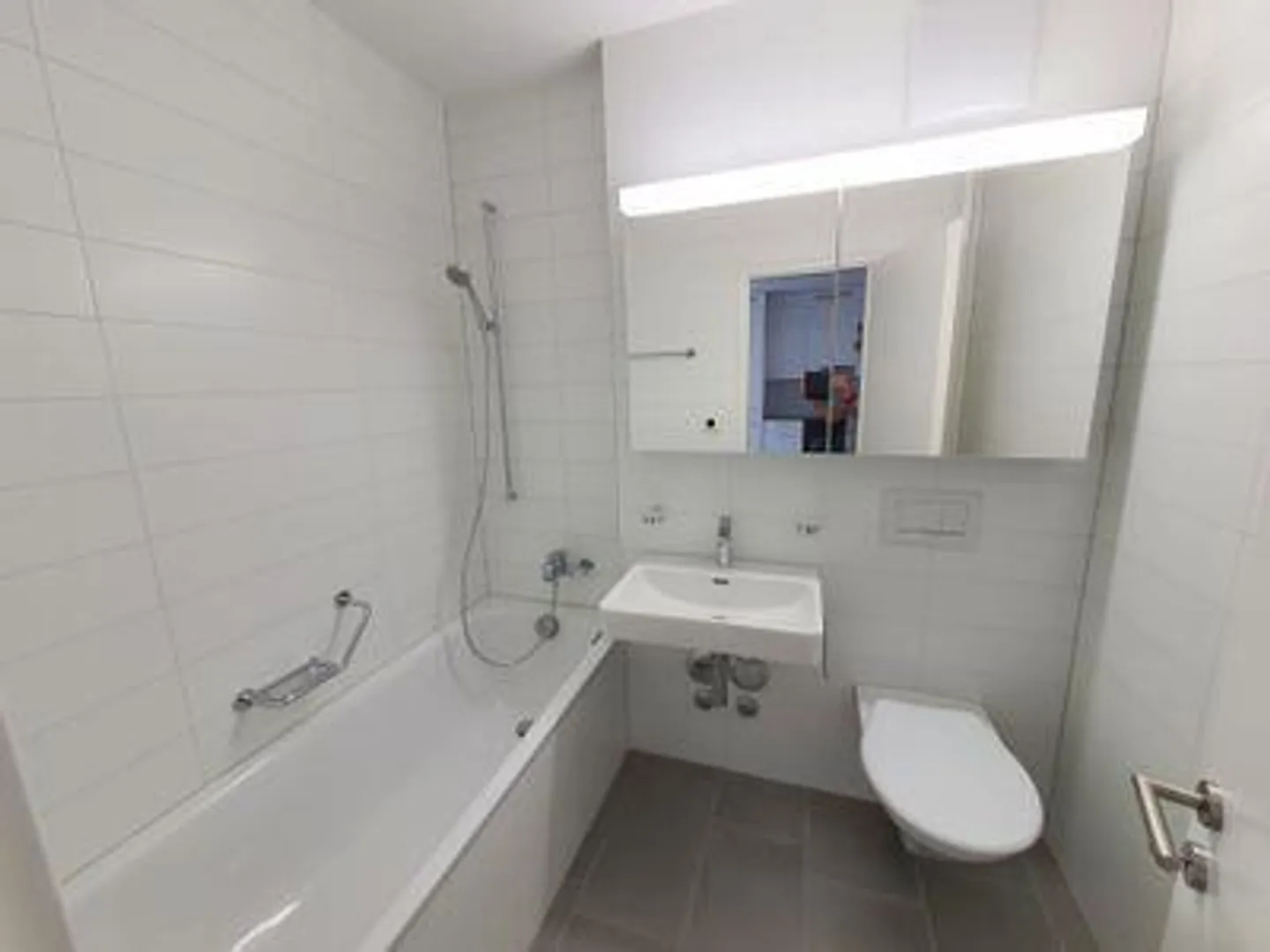 Helle 2-Zimmerwohnung mit Balkon - Foto 5 von 5