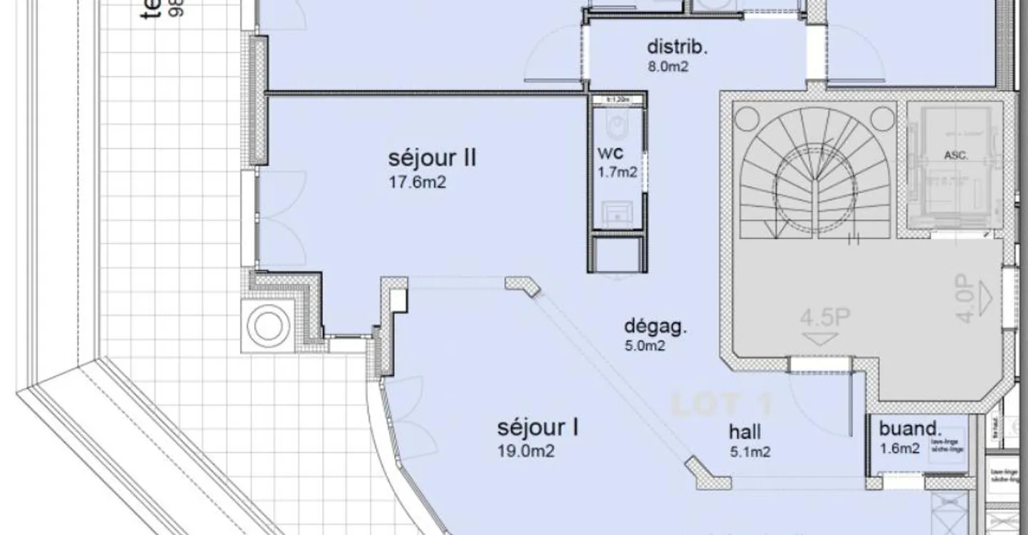 Stunning penthouse apartment with large terrace - Photo 12 of 12