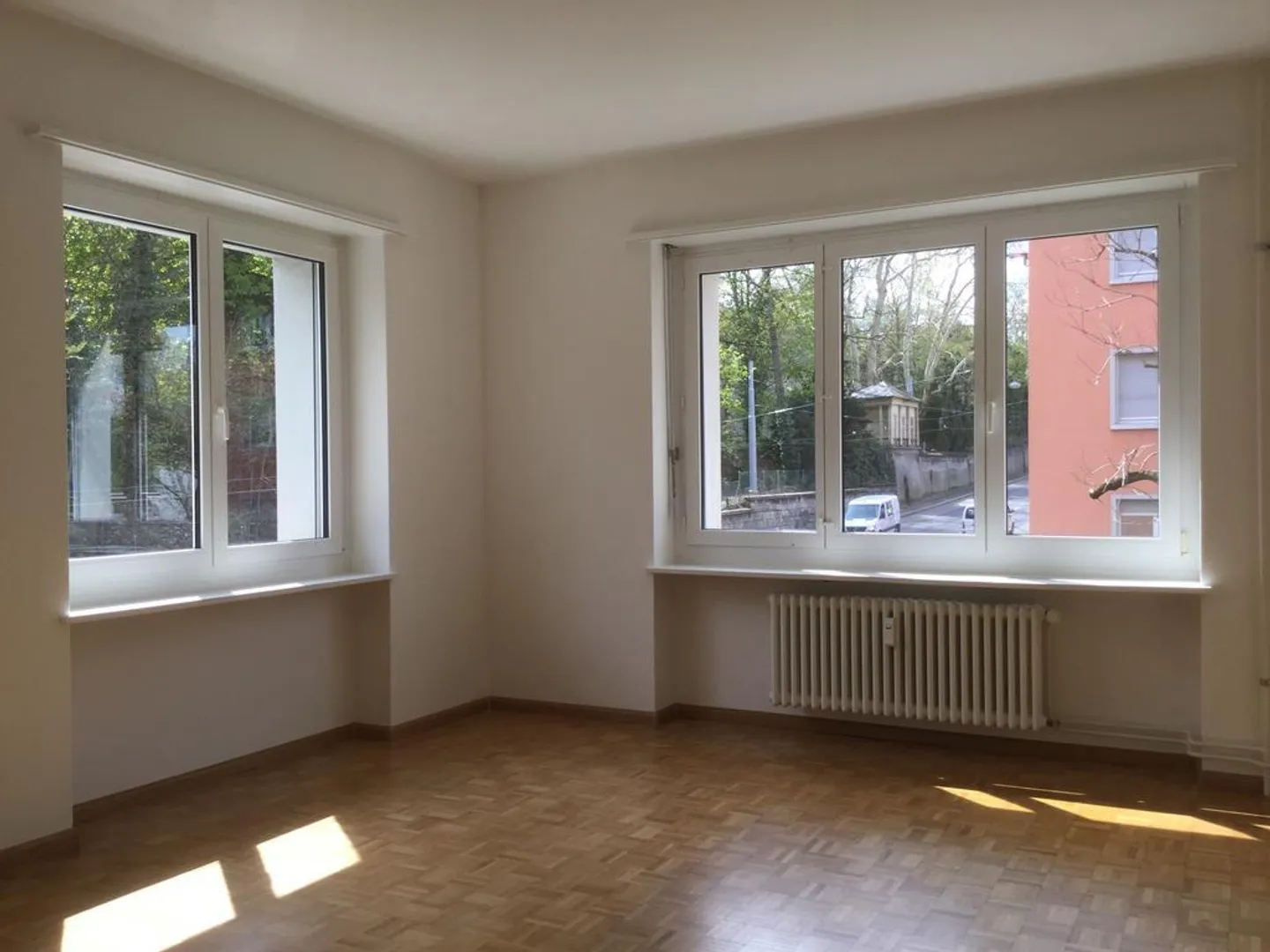 2-room apartment in a great location - Photo 2 of 5