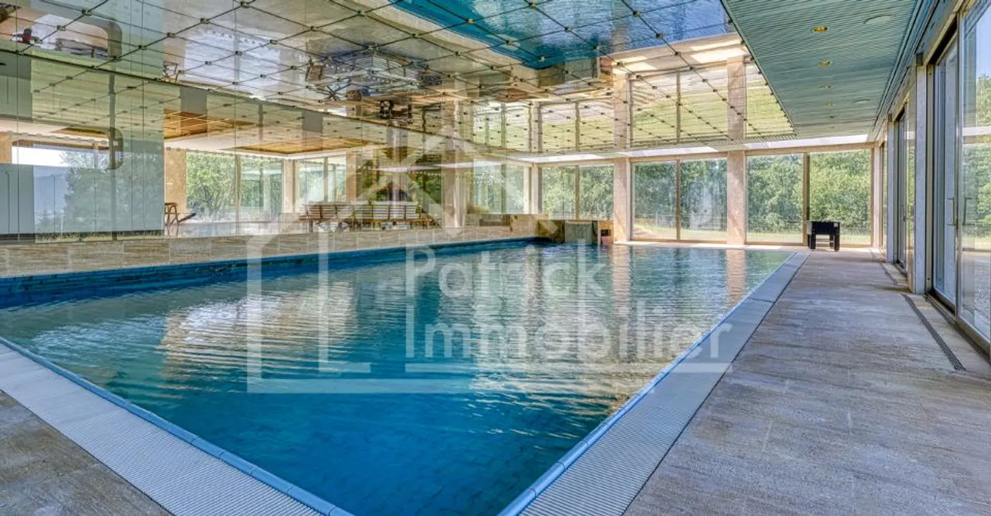 Luxury Villa with Lake View - Photo 10 of 11