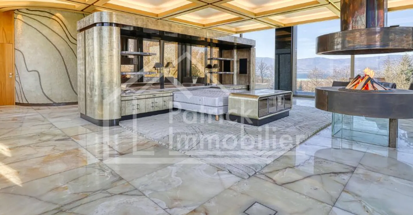 Luxury Villa with Lake View - Photo 11 of 11