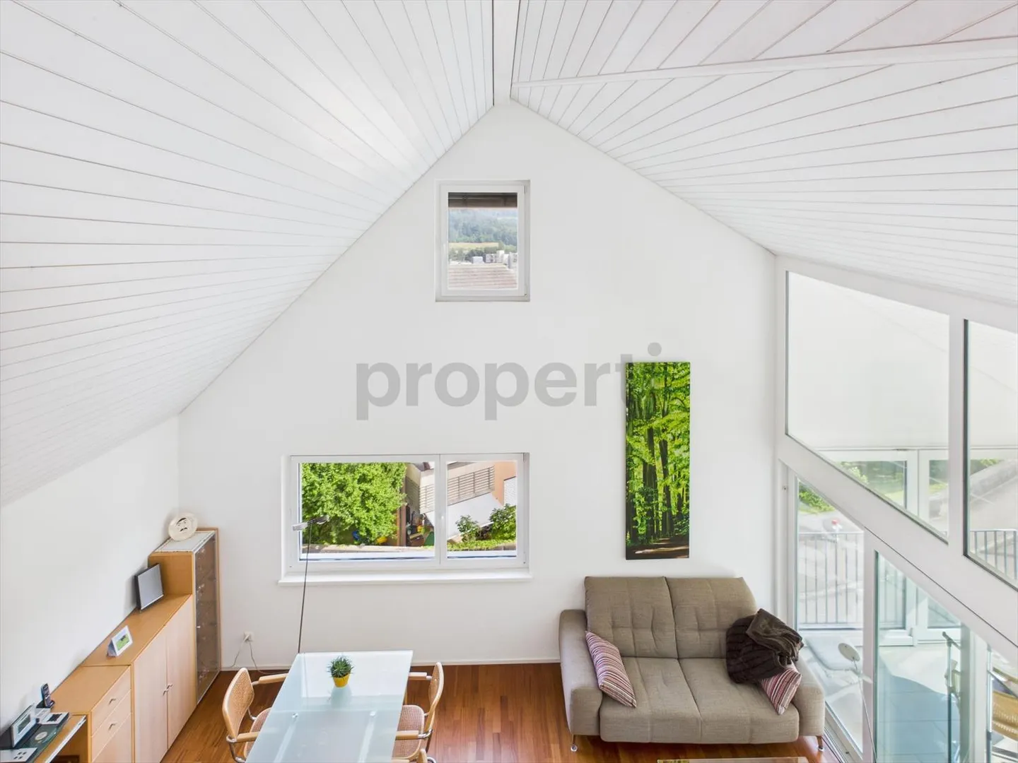 Modern 5.5-room apartment in Aesch, Canton BL - Photo 2 of 13