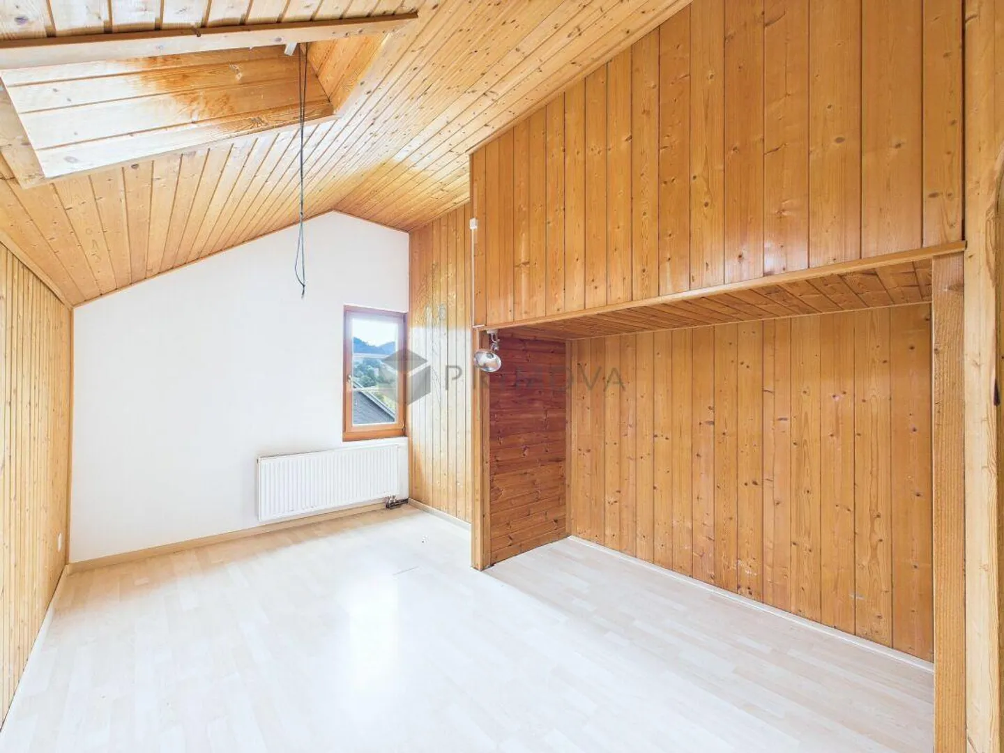 Familienidyll an Top-Lage - charmantes Einfamilienhaus mit Garten - Foto 8 von 13