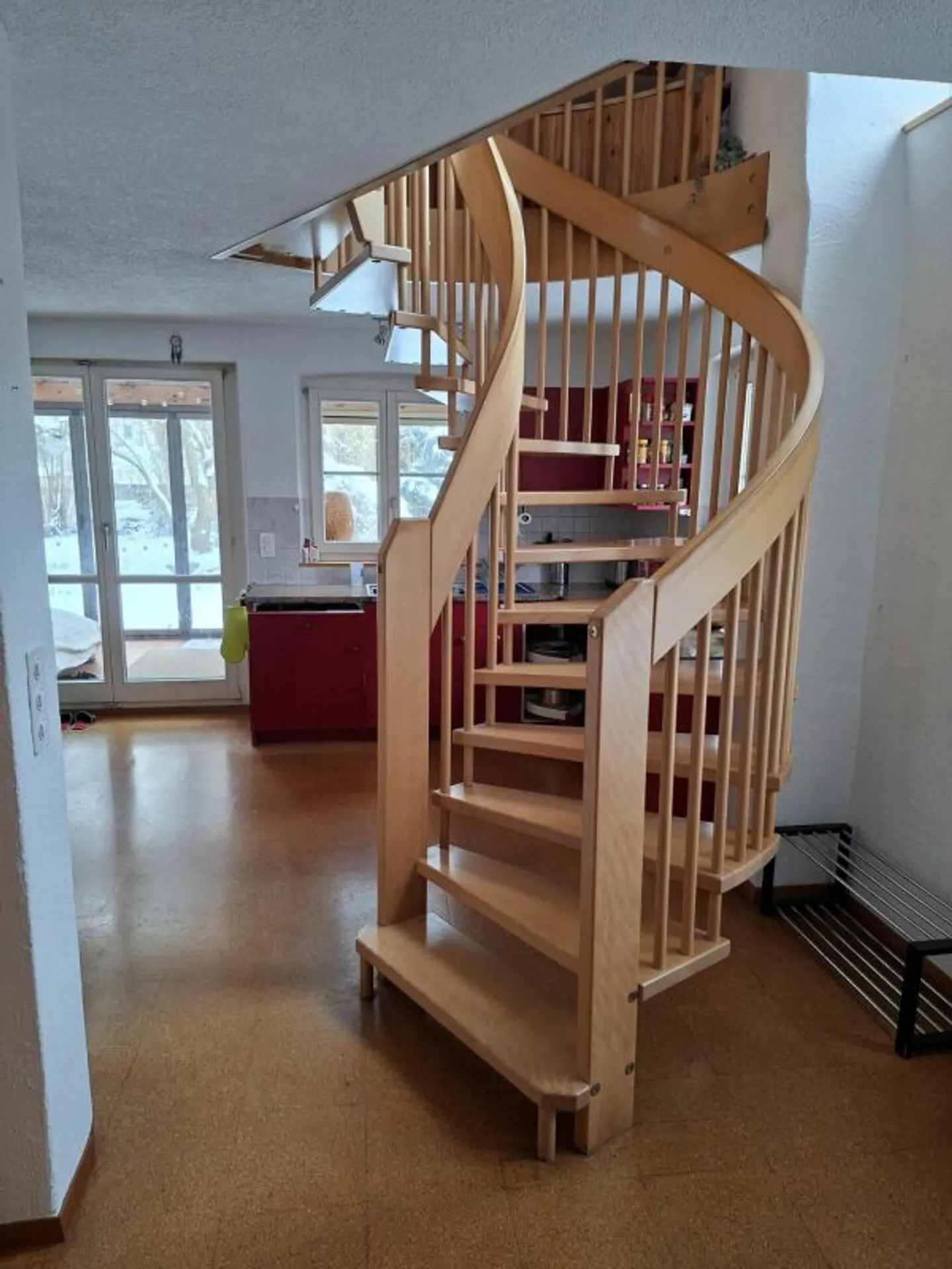 Casa unifamiliare accogliente con grande giardino - Foto 4 di 18