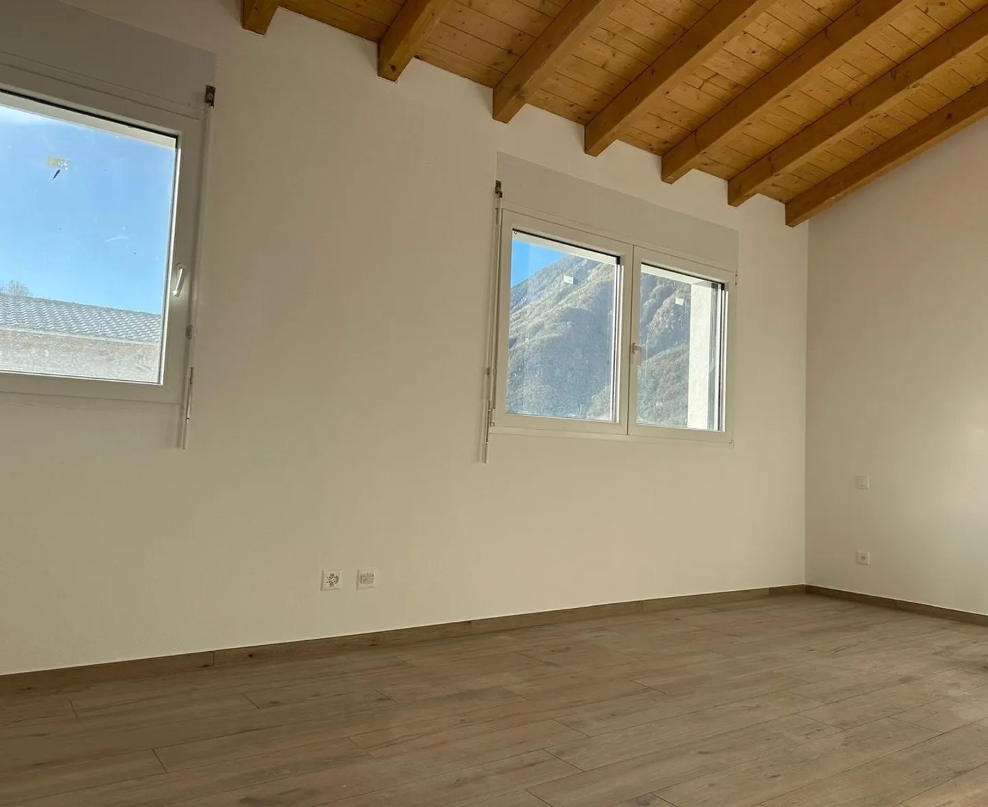 Einfamilienhaus mit Garten in Cresciano - Foto 7 von 13