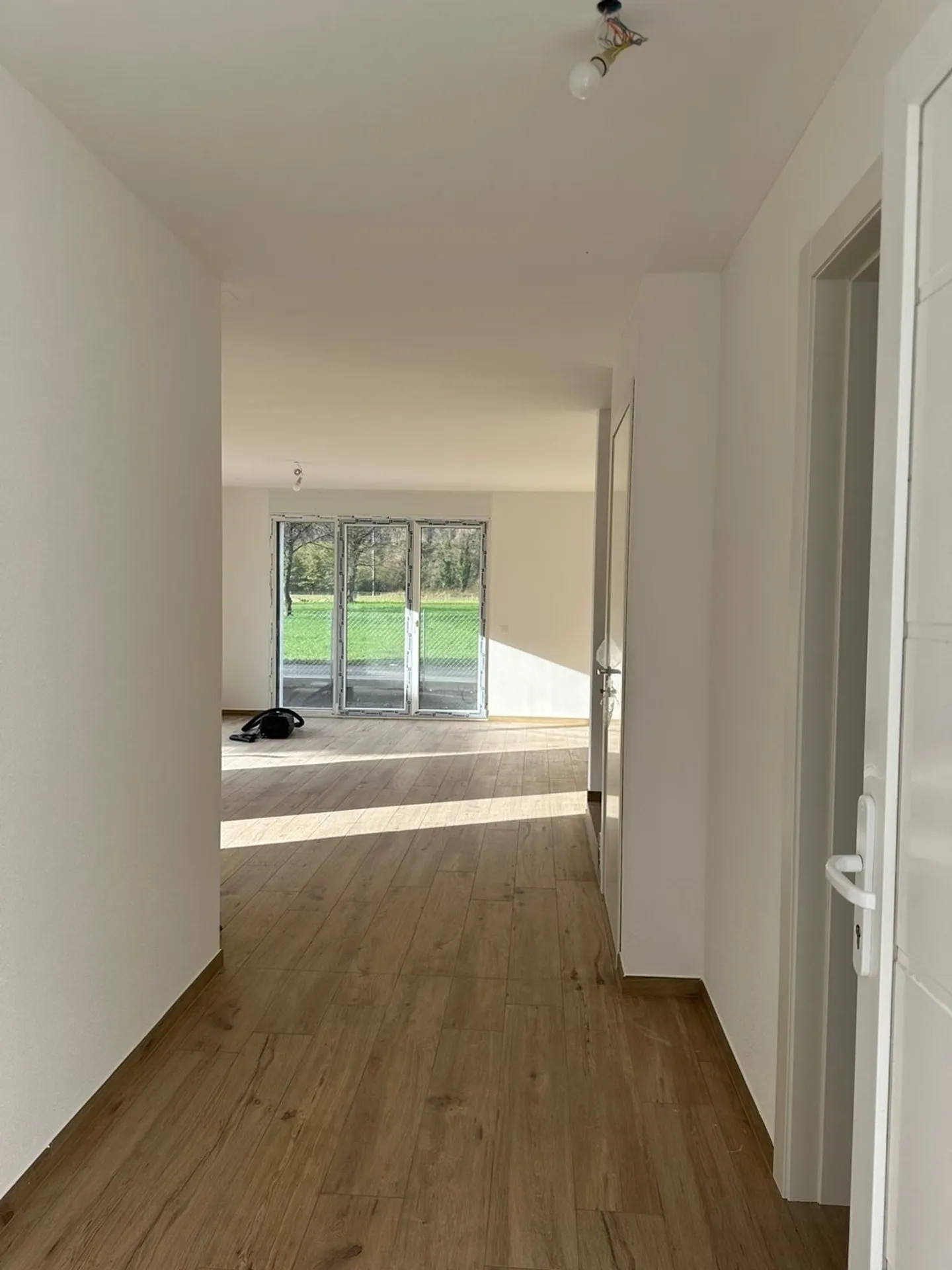 Einfamilienhaus mit Garten in Cresciano - Foto 8 von 13