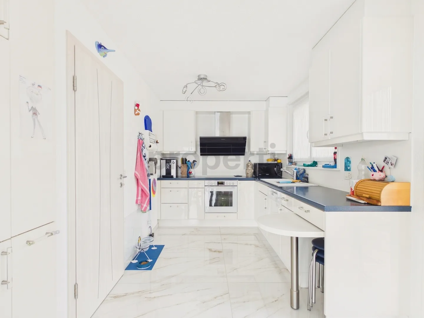 Panoramic View and Independent Apartment 2.5 Rooms - Photo 5 of 13