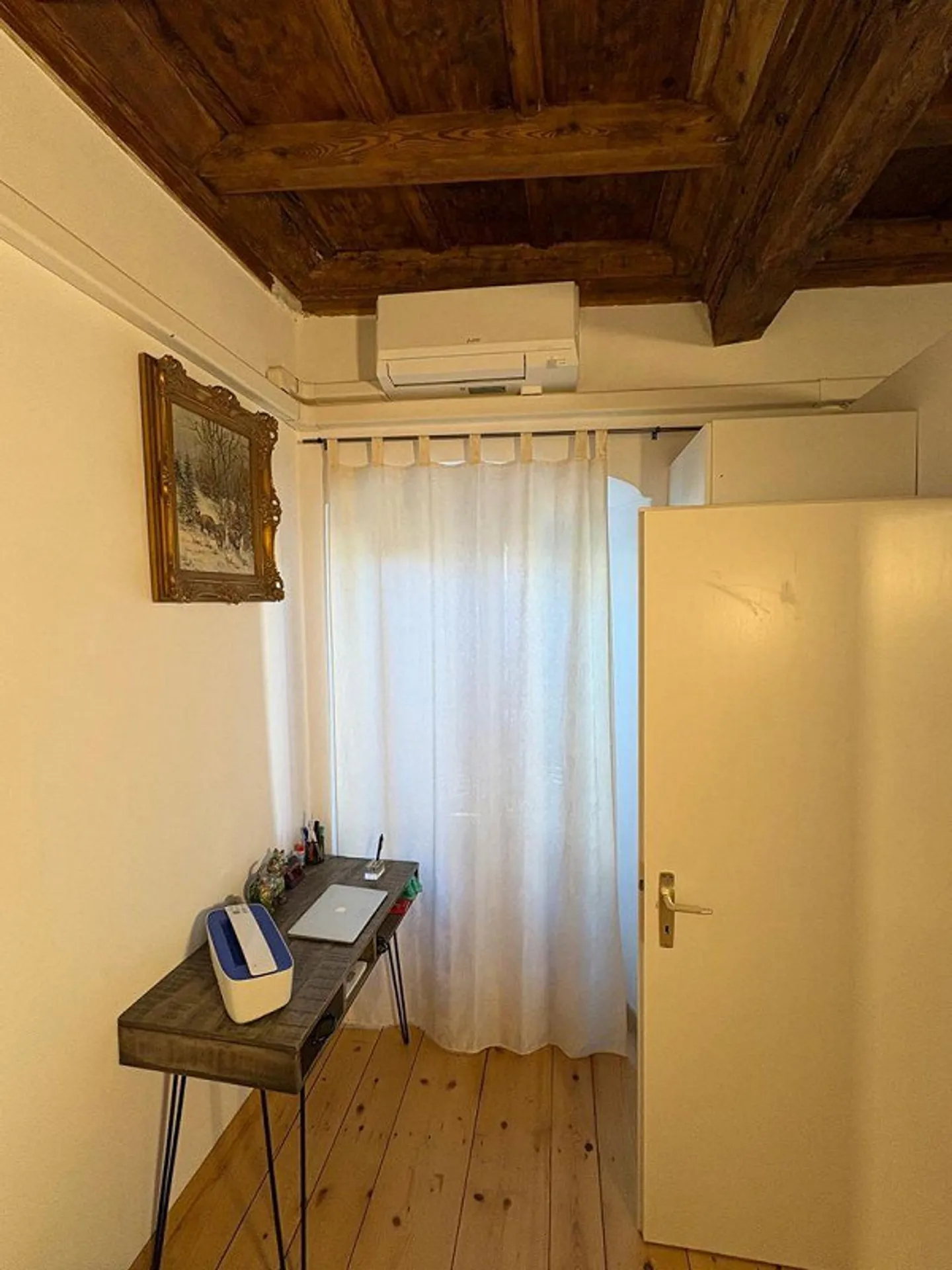 Herrliche 2.5-Zimmer-Wohnung möbliert im historischen Herzen - Foto 5 von 5