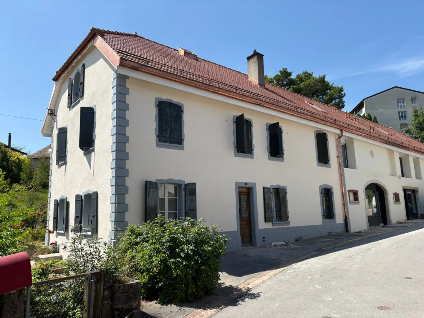 Edificio di villaggio caratteristico da ristrutturare - Aubonne (VD) - Foto 3 di 8