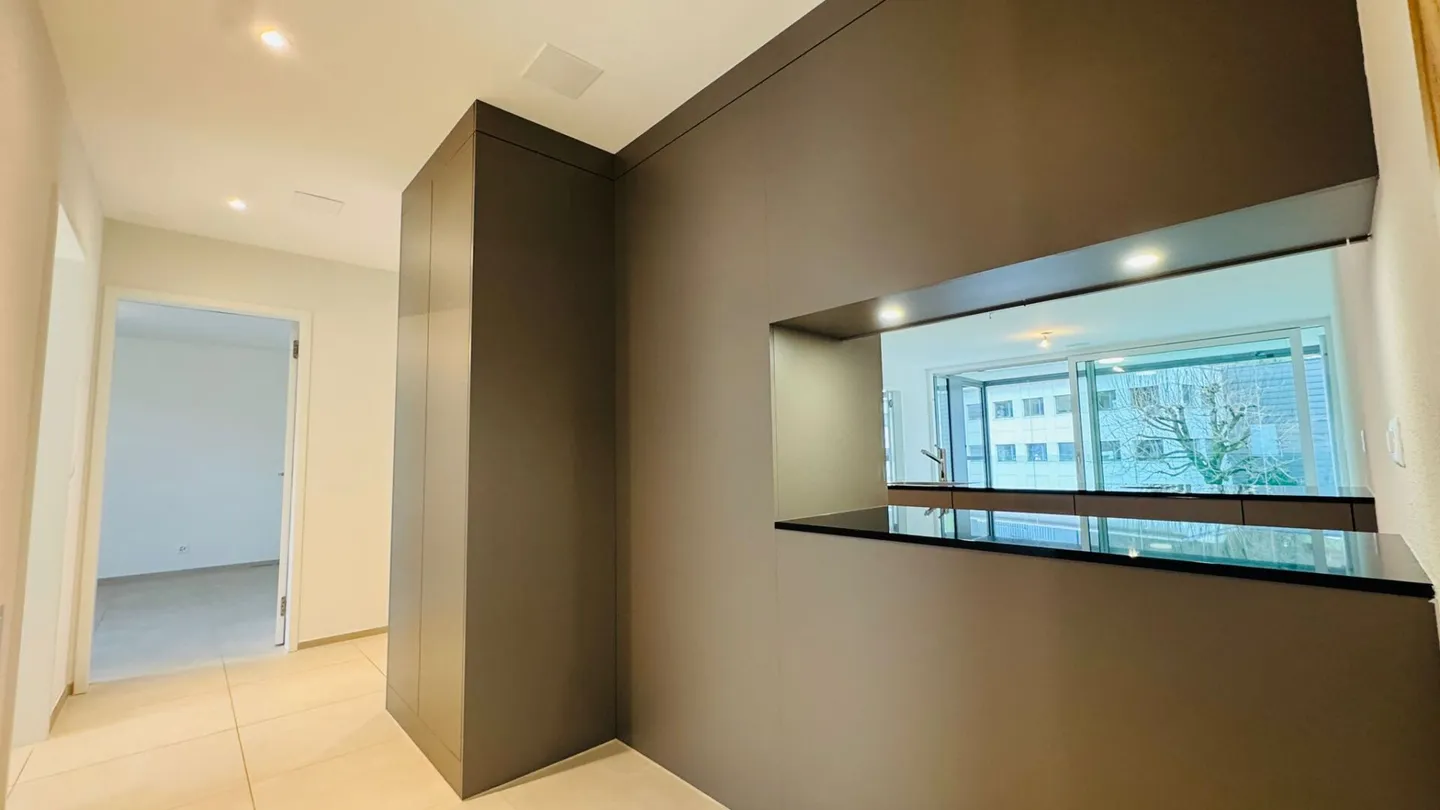 Appartamento esclusivo di 4,5 locali al 1° piano, incluso posto auto in garage sotterraneo - Foto 6 di 12