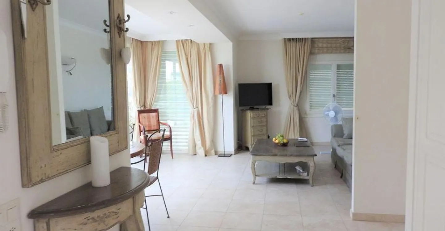 Magnifico appartamento arredato di 2,5 locali con terrazza di fronte al lago - Foto 5 di 6