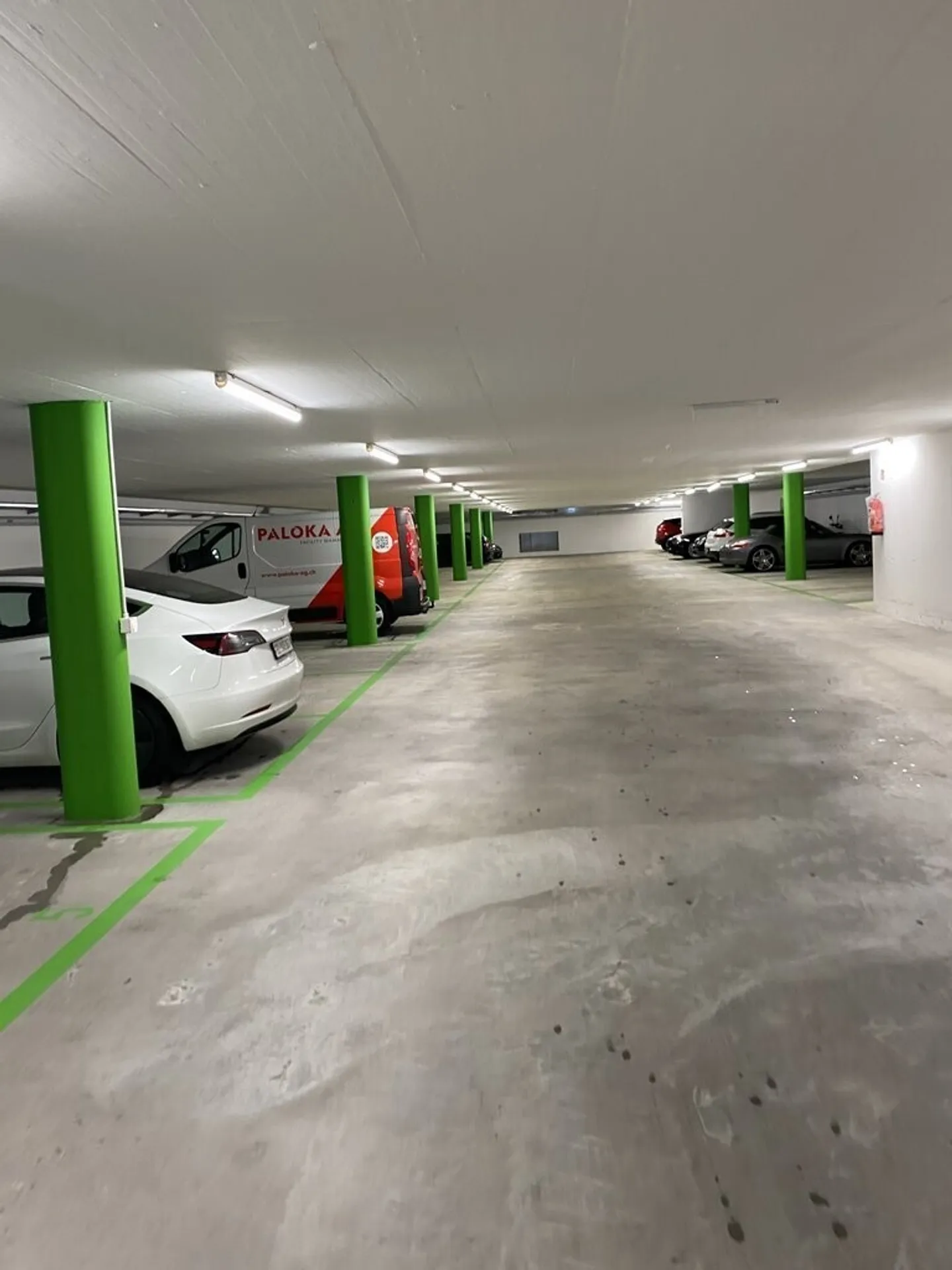 Sicherer Einstellhallenparkplatz in Eiken - Foto 3 von 3