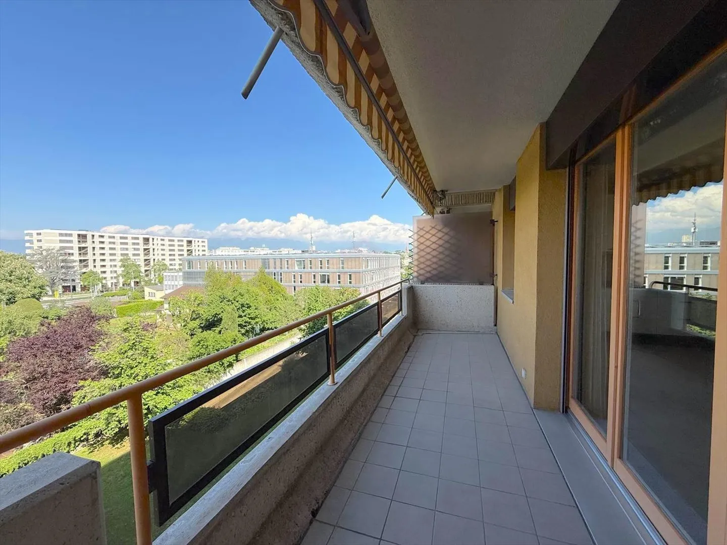 Sublime appartamento 5 stanze con vista sul Salève - Foto 1 di 10