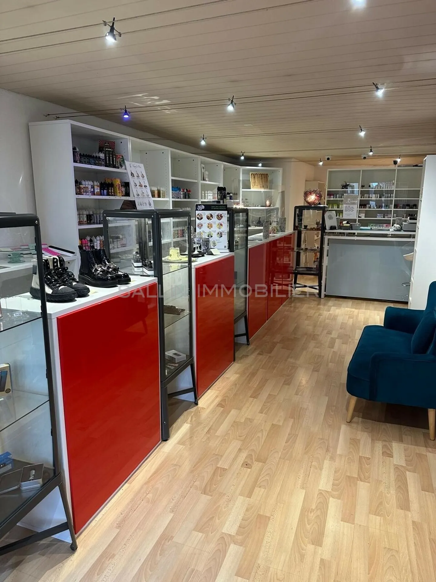 Spazio commerciale in una strada pedonale - Foto 4 di 7
