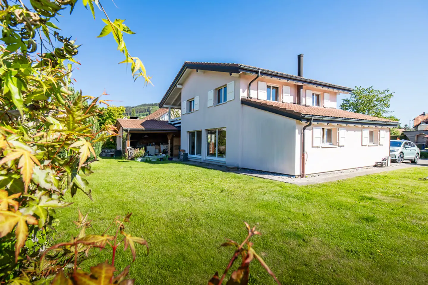 Rare object: individual villa on beautiful plot in neighborhood - Photo 1 of 13