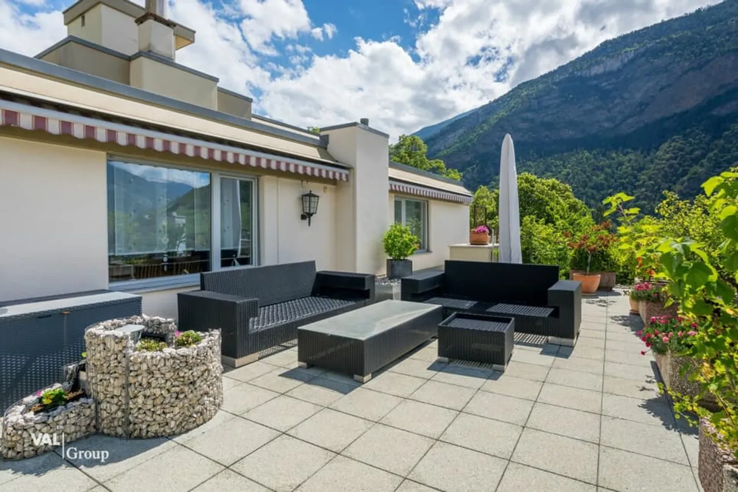 Offerta Top: Attico spazioso con vista panoramica e terrazza da sogno - Foto 1 di 13