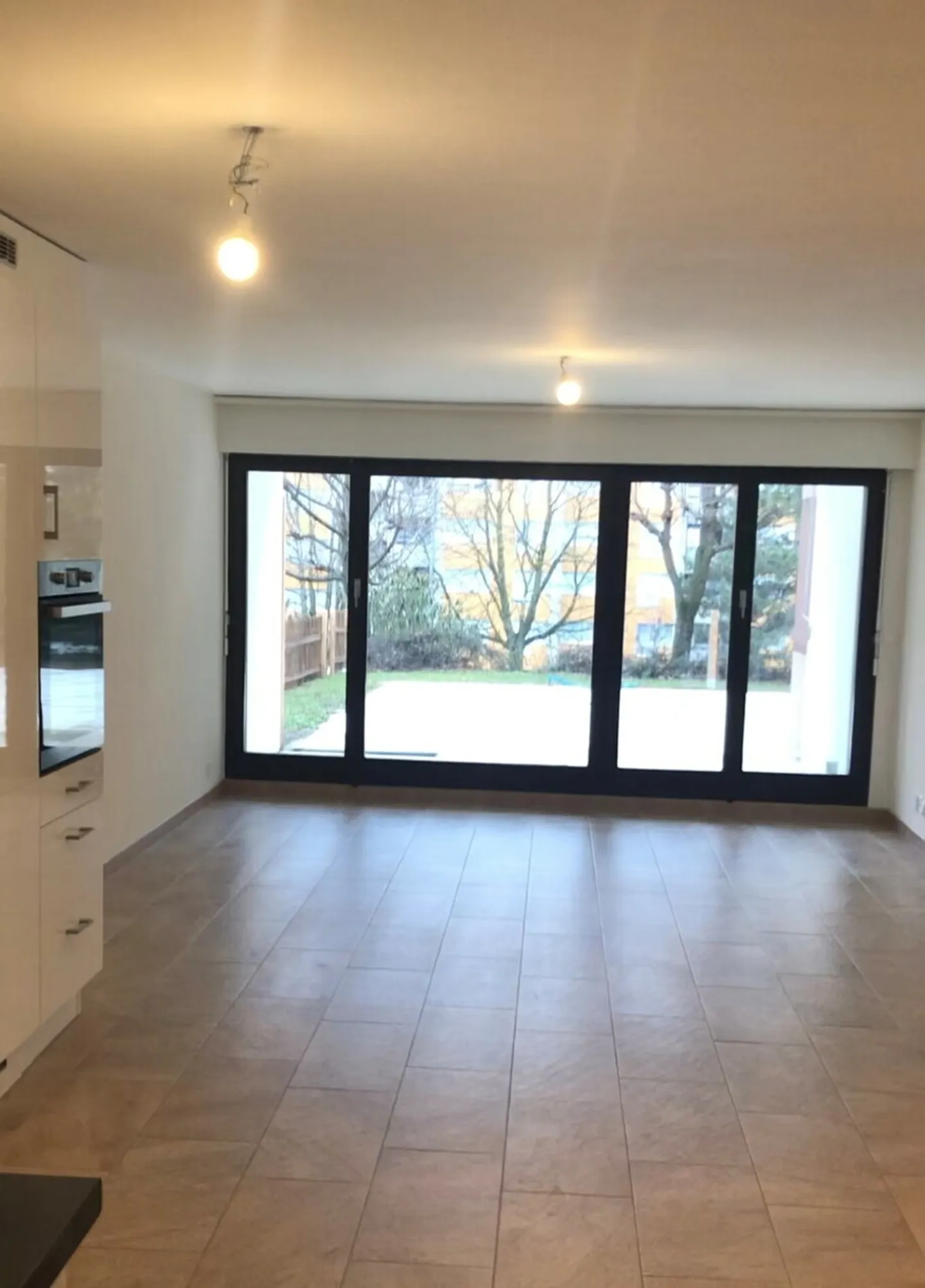 Appartamento di 3,5 locali al piano terra con terrazza - Foto 3 di 3