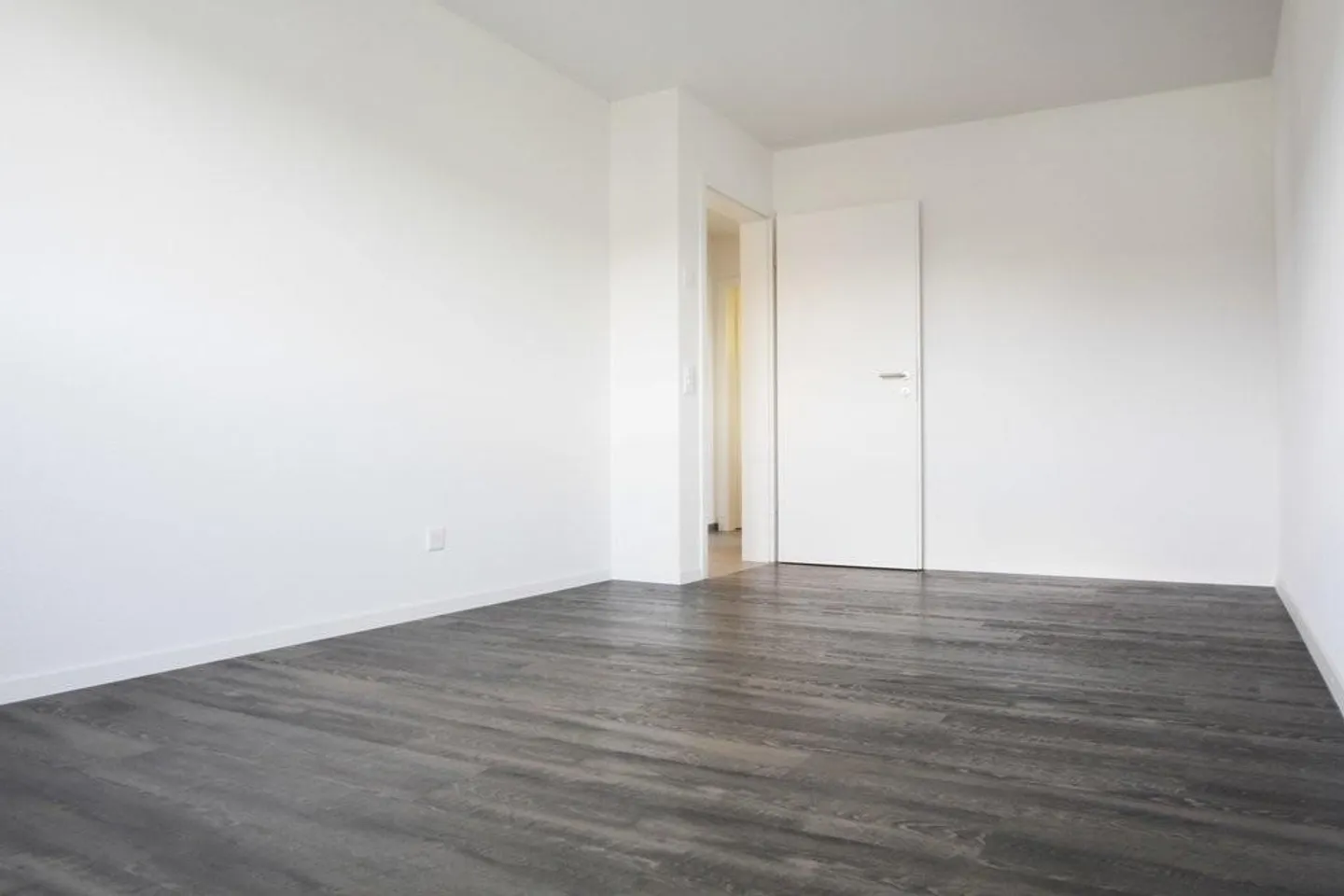 Moderne 4.5 Zimmerwohnung - Foto 8 von 12