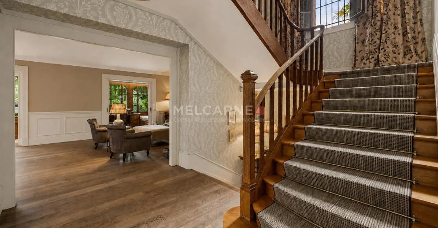 Exclusivity - Character Villa in a Green Setting in Chambésy - Photo 7 of 12
