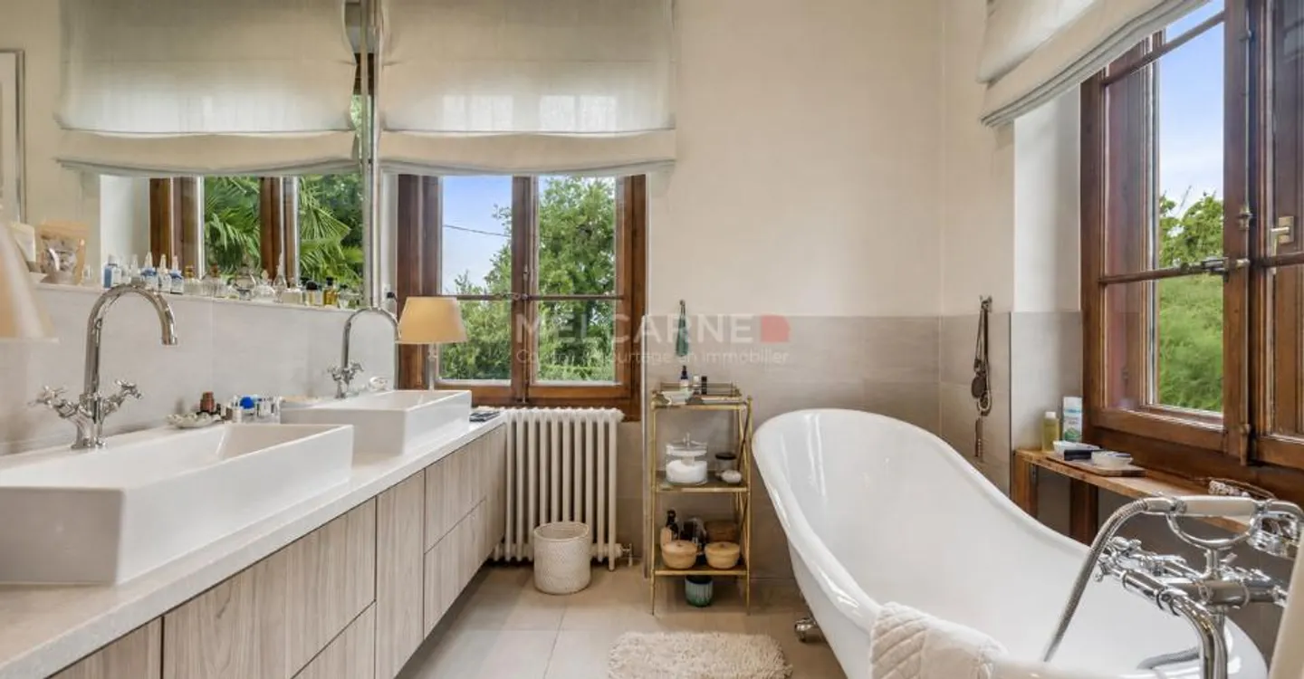Exclusivity - Character Villa in a Green Setting in Chambésy - Photo 8 of 12