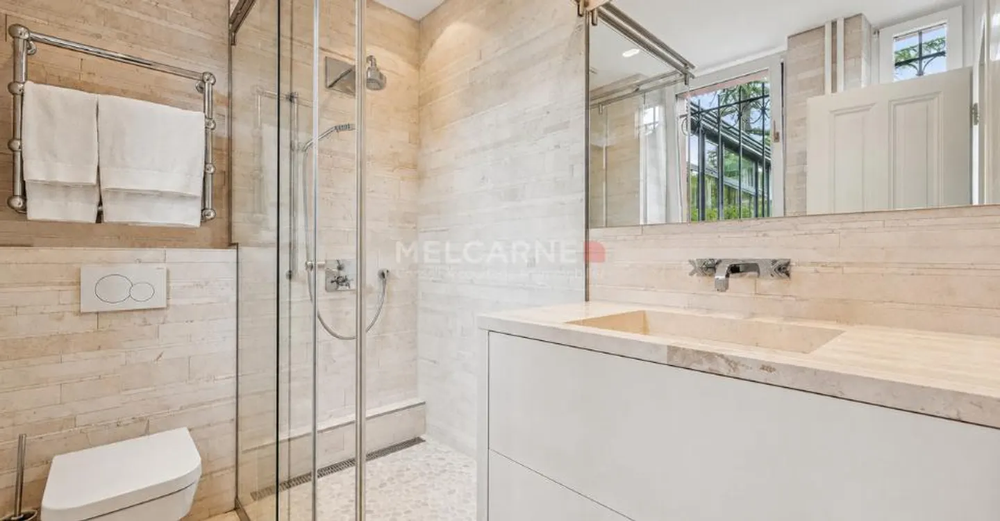 Exclusivity - Character Villa in a Green Setting in Chambésy - Photo 10 of 12