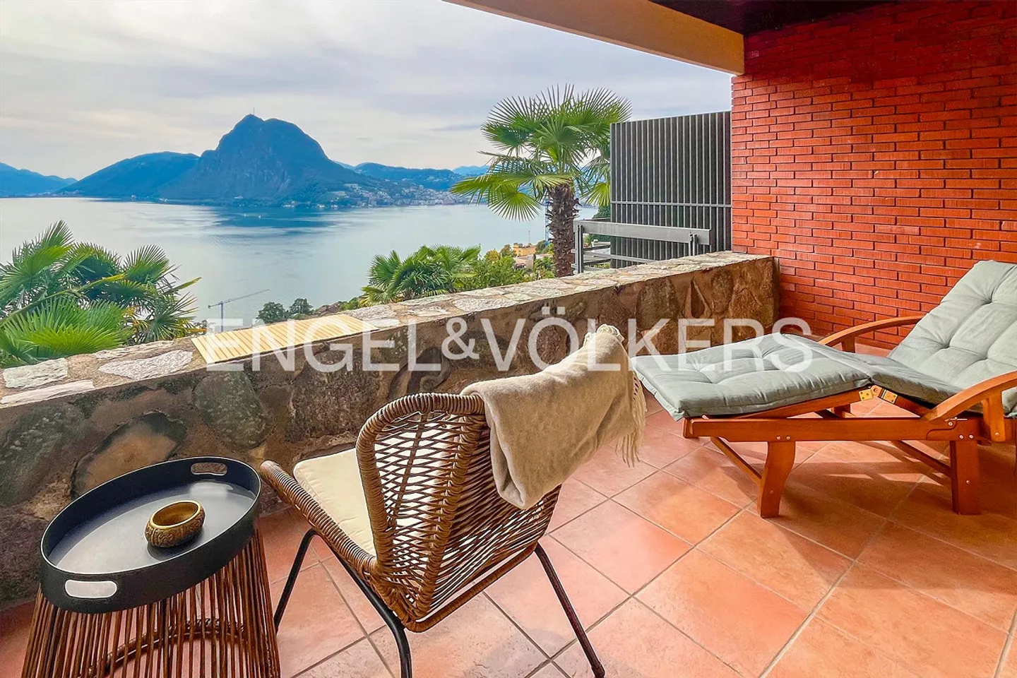 Beautiful duplex apartment with lake view - Photo 13 of 13