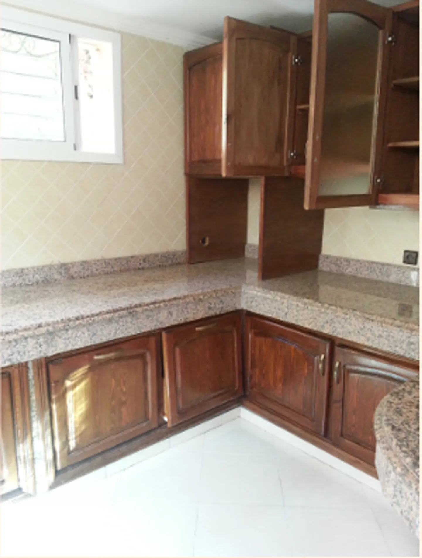 Extraordinary 7-Room Villa in Kenitra - Photo 6 of 23