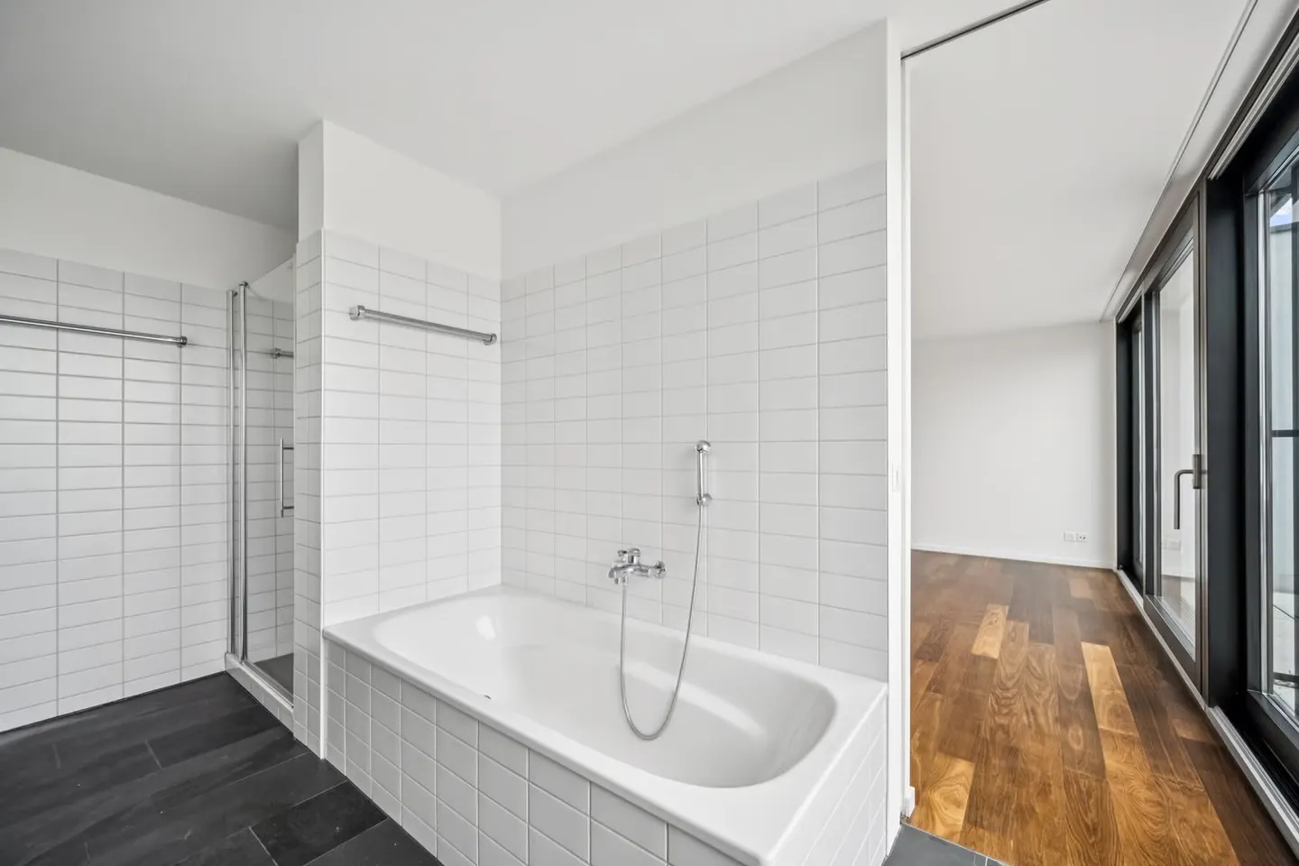 Attikawohnung mit 3 Terrassen & Seesicht Thalwil - Foto 6 von 10