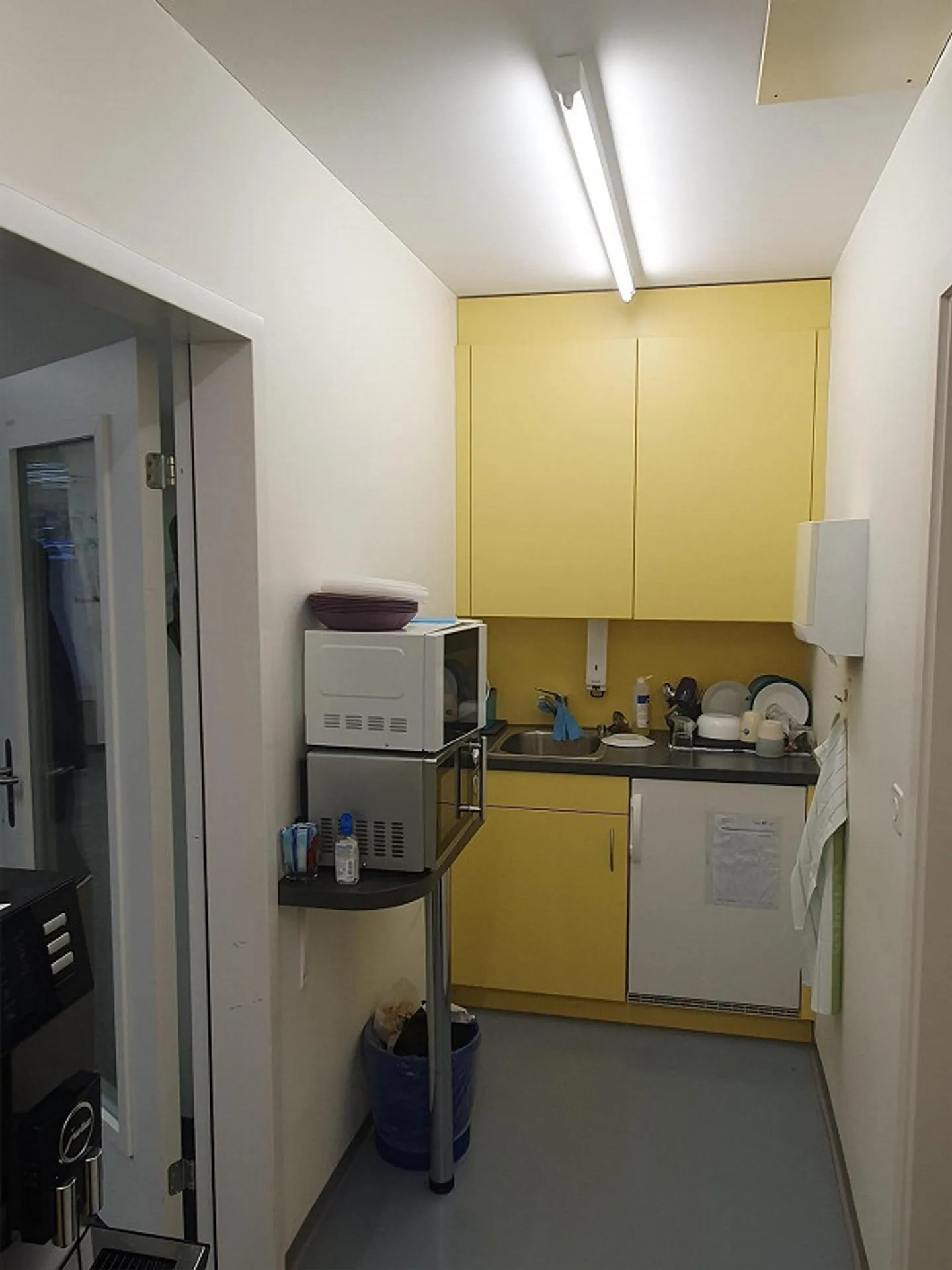 Spazi per uffici moderni, adatti anche come laboratorio o per terapia - Foto 11 di 17