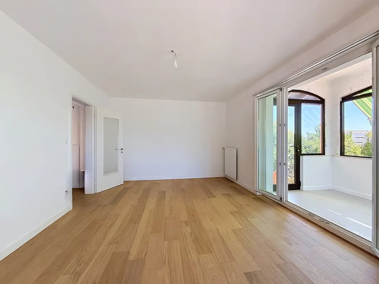 Propriété familiale en bordure de vignes avec permis de construire en force pour - Photo 7 of 13