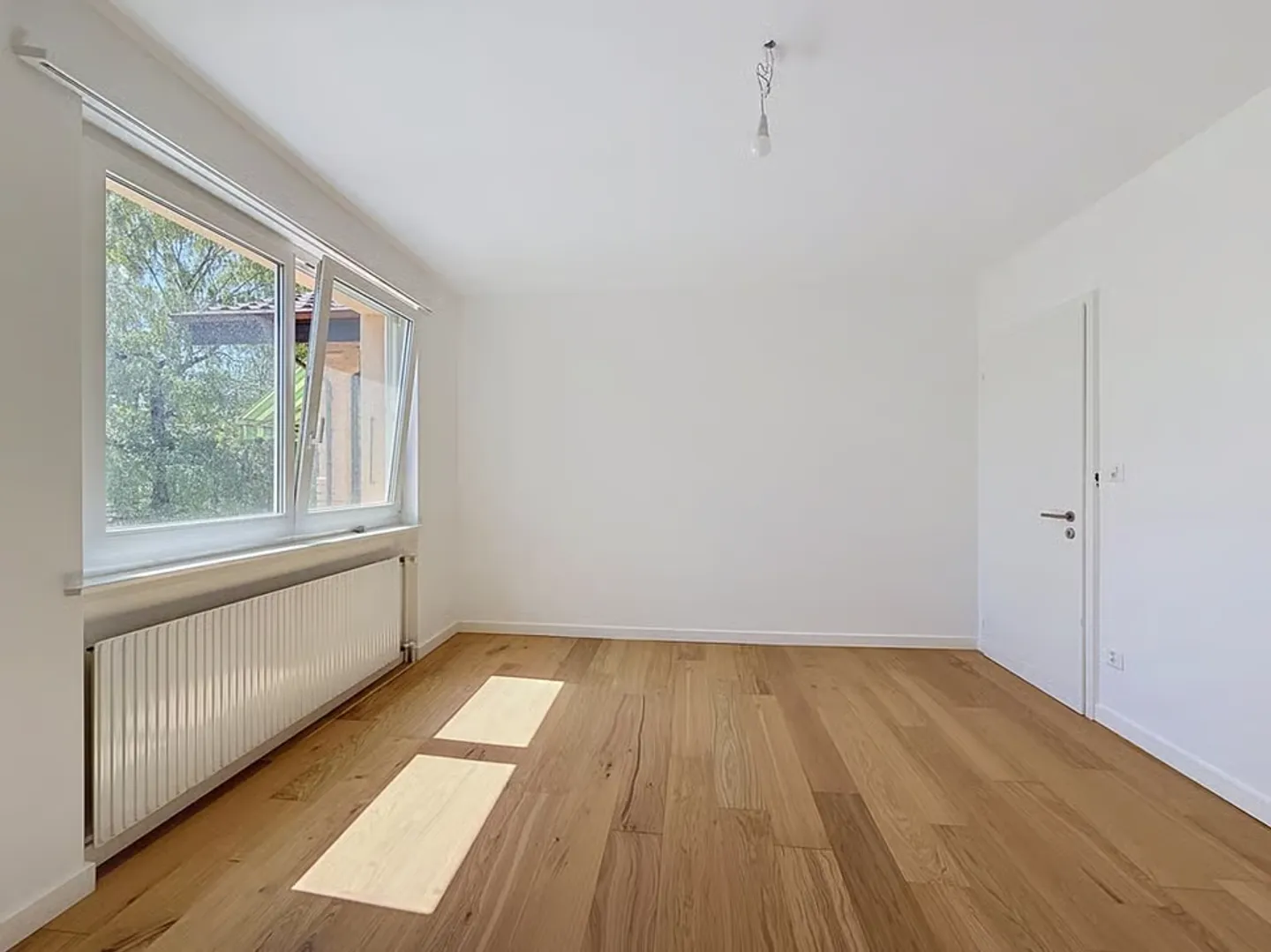 Propriété familiale en bordure de vignes avec permis de construire en force pour - Photo 10 of 13