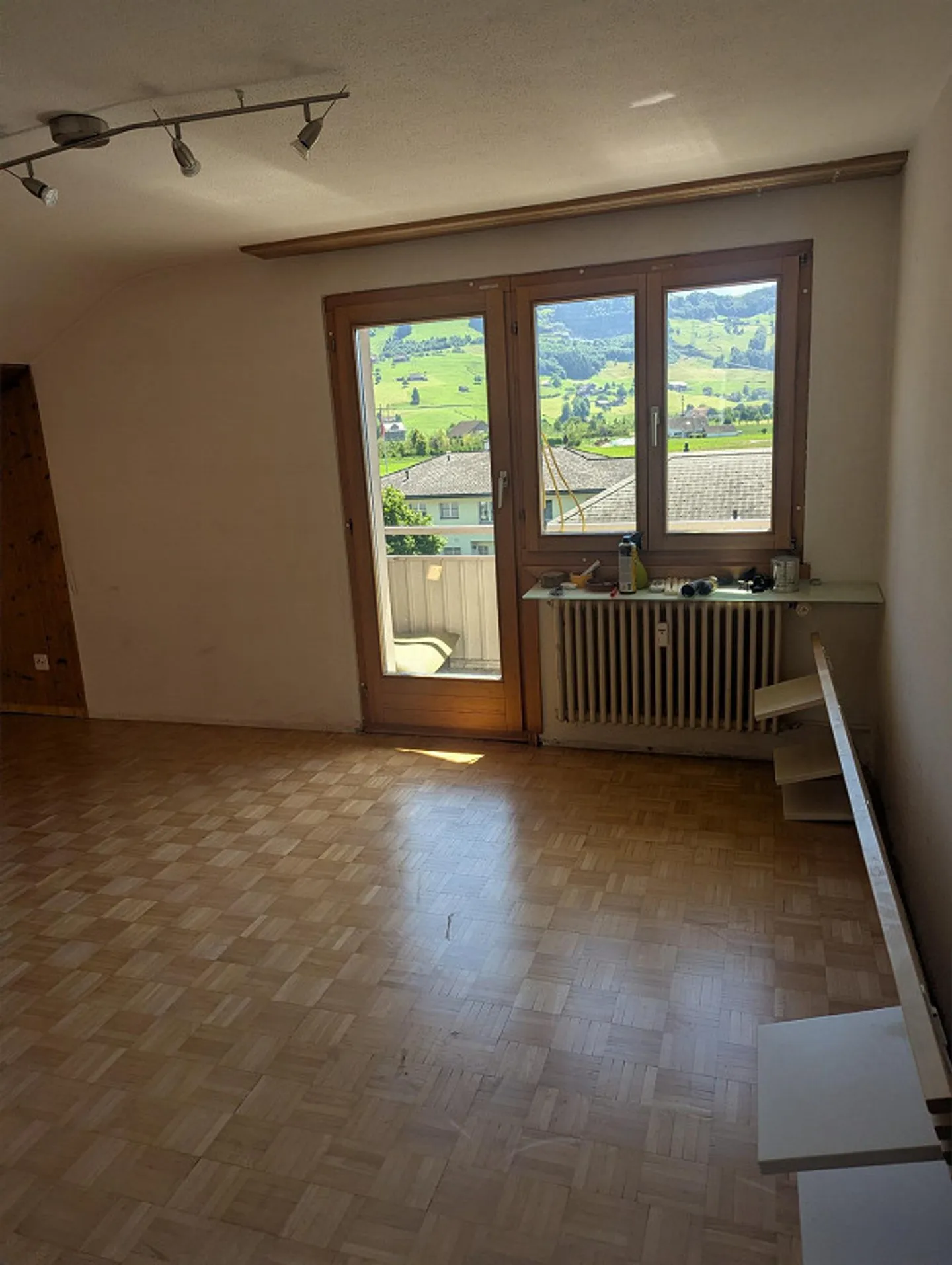 Appartamento economico in un vecchio edificio - Foto 8 di 9
