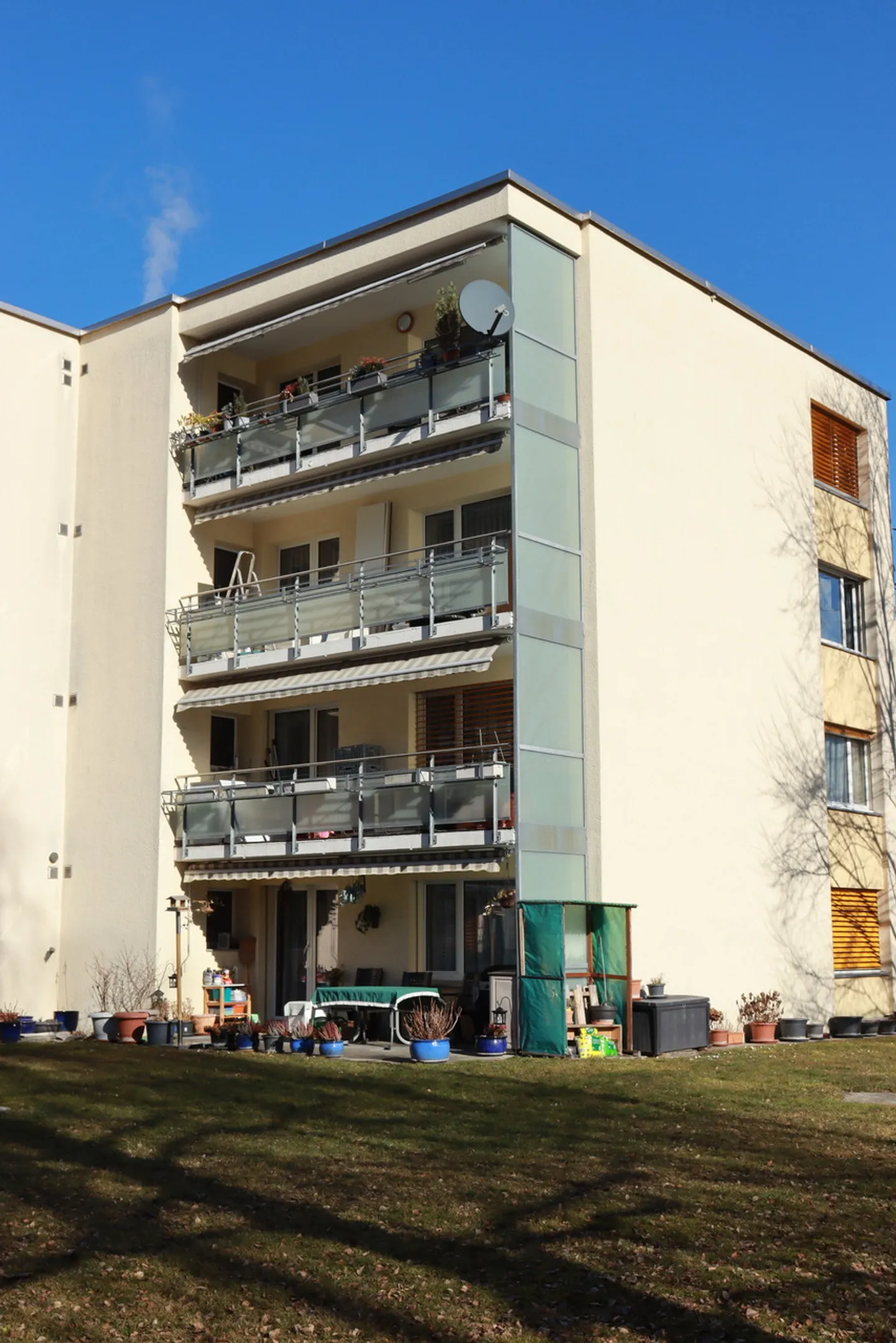 Vivere comodamente a Spiez – Appartamento di 4,5 stanze con balcone! - Foto 1 di 11