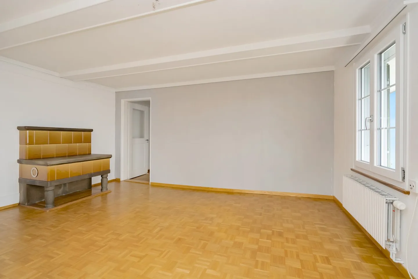 Casa bifamiliare con potenziale di espansione ad Attiswil BE - Foto 10 di 24