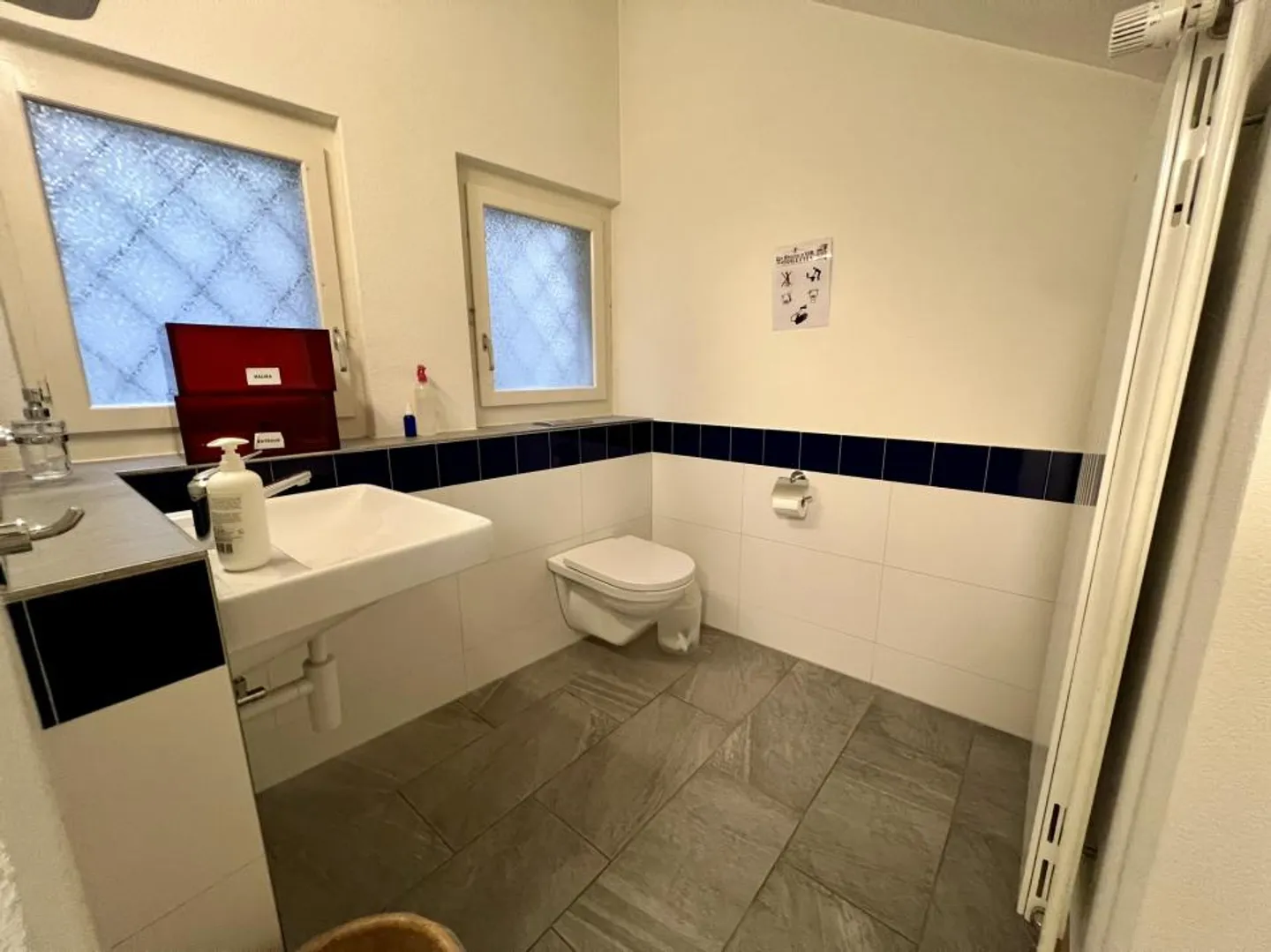 Gewerbefläche im Erdgeschoss - Foto 7 von 10