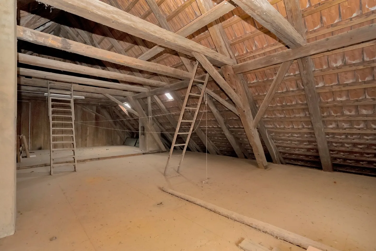 Casa bifamiliare con potenziale di espansione ad Attiswil BE - Foto 21 di 24