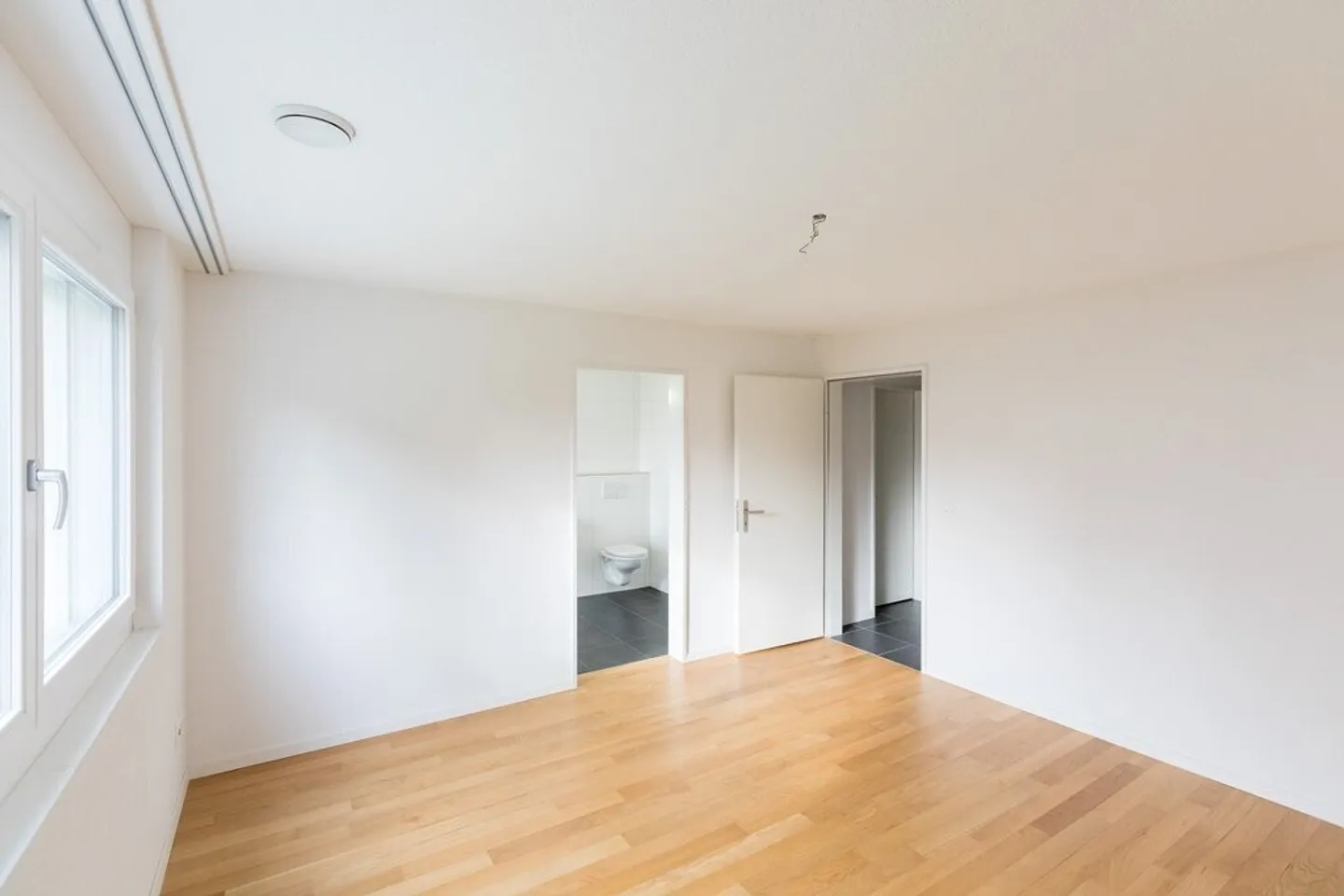 Modernes 3.5-Zimmer Appartement - Foto 4 von 10