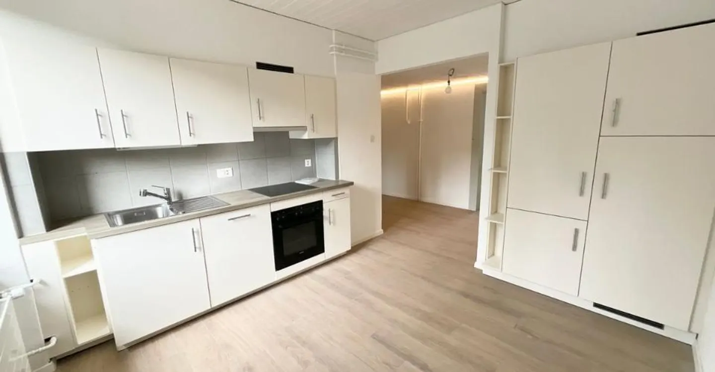 Geräumige 4,5-Zimmer-Wohnung - 136 m² mit vielseitigen Räumen - Foto 1 von 11