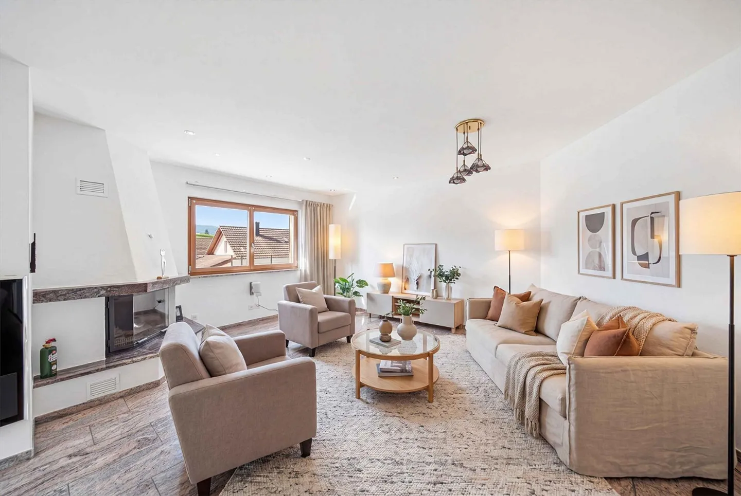 AFFASCINANTE CASA A SCHIERA CON VISTA - Foto 3 di 5