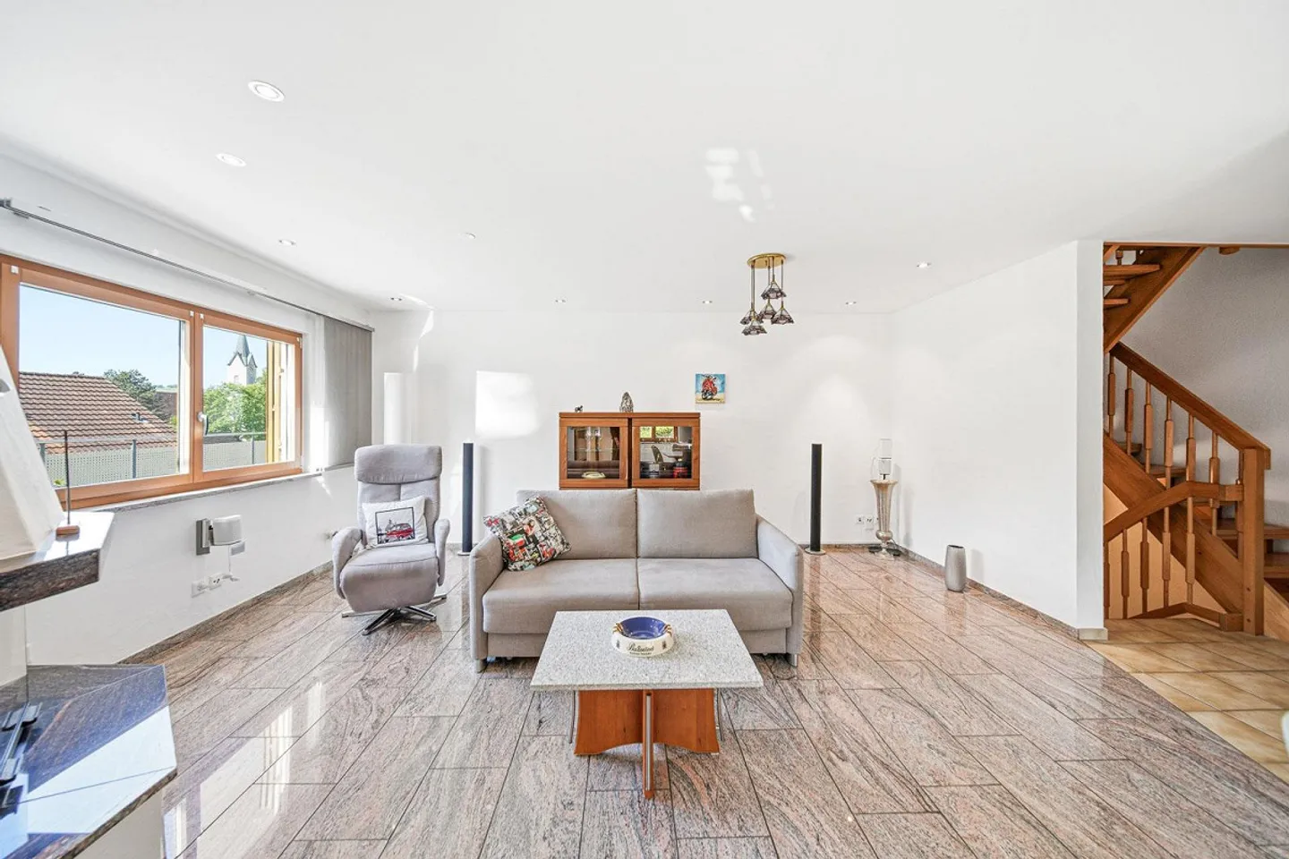 AFFASCINANTE CASA A SCHIERA CON VISTA - Foto 5 di 5