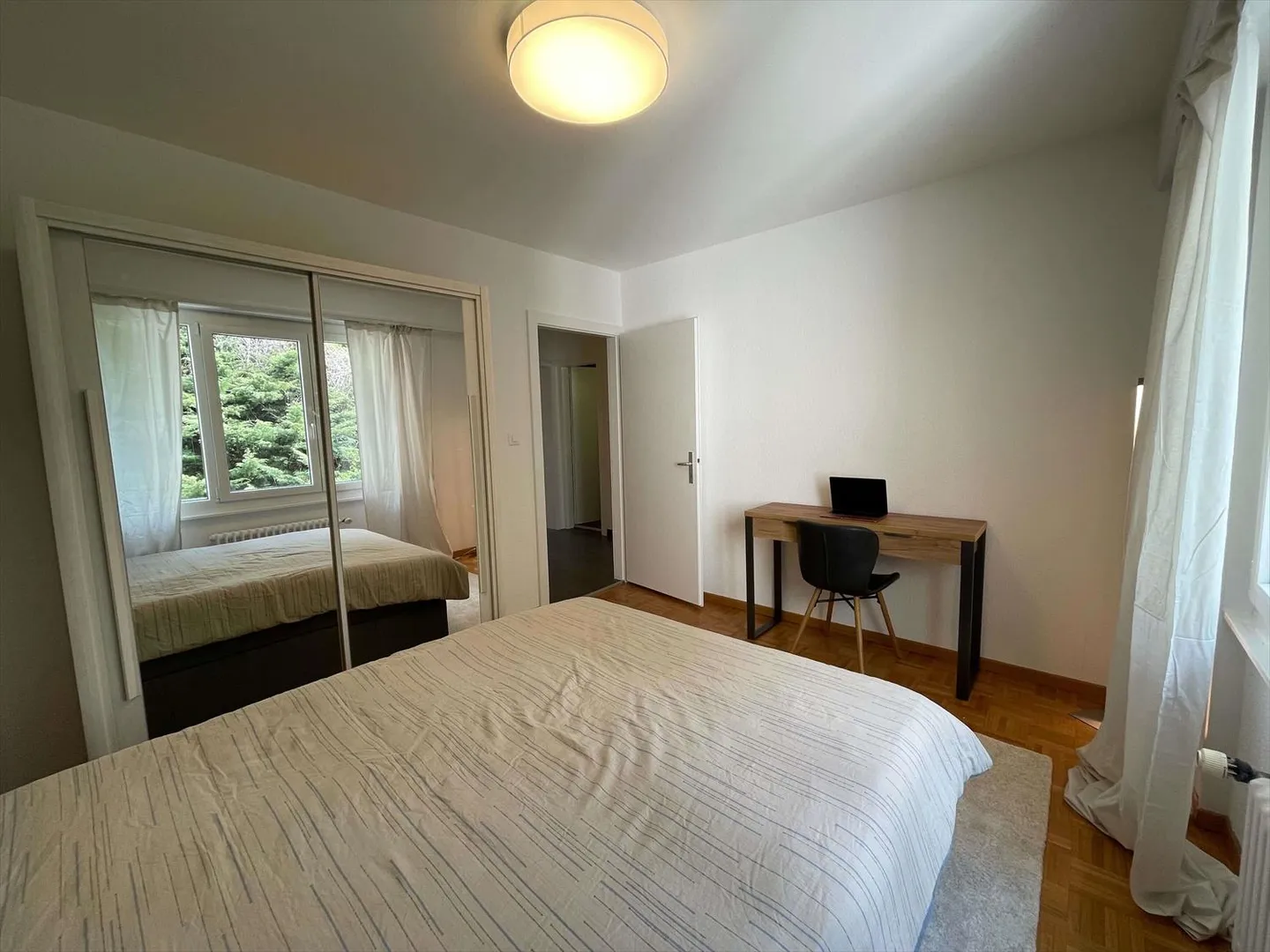 Room 1 - Photo 1 of 25