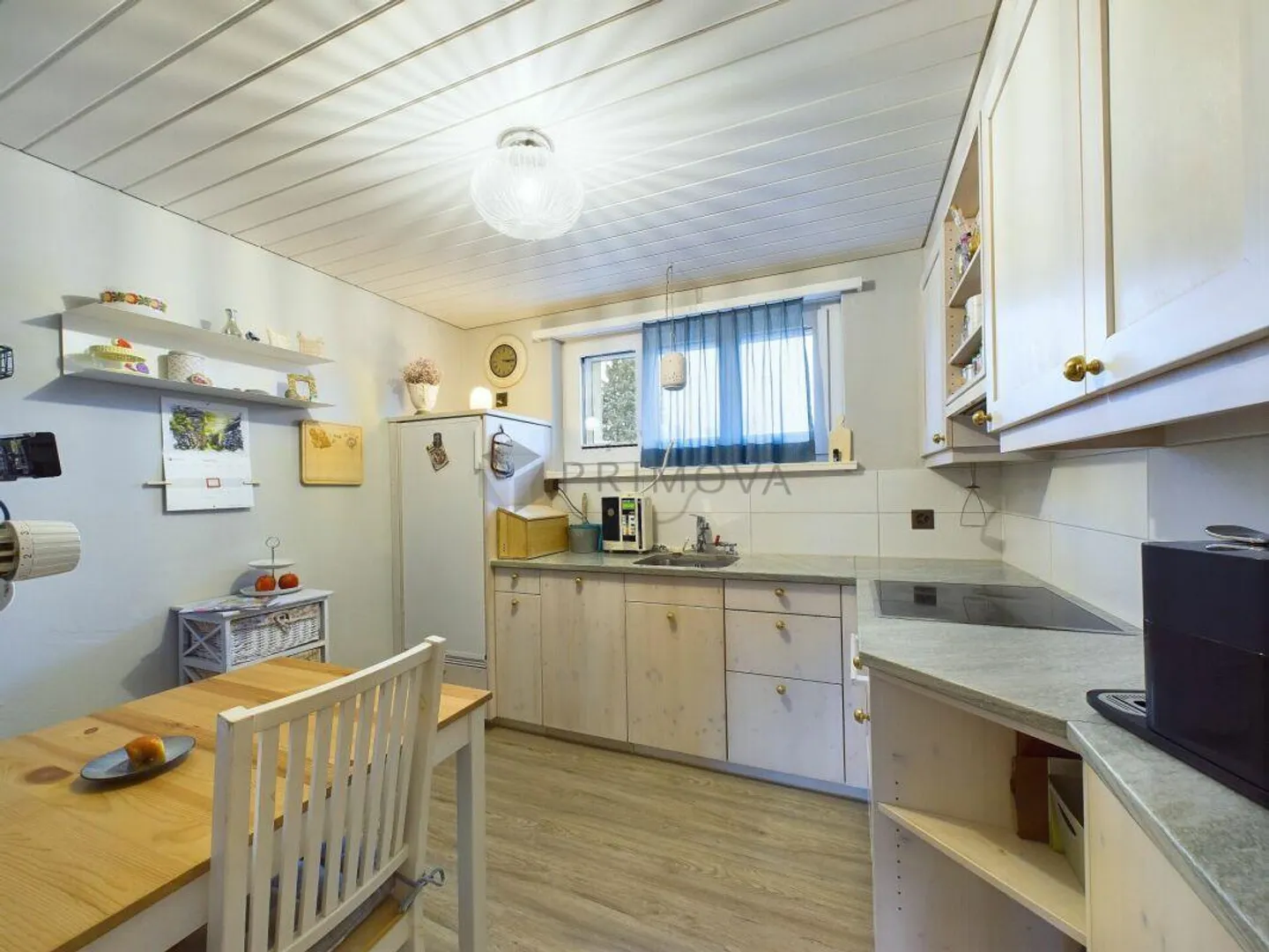 At a fair price - high-quality, renovated and charming 4.5 room apartment - Photo 2 of 7