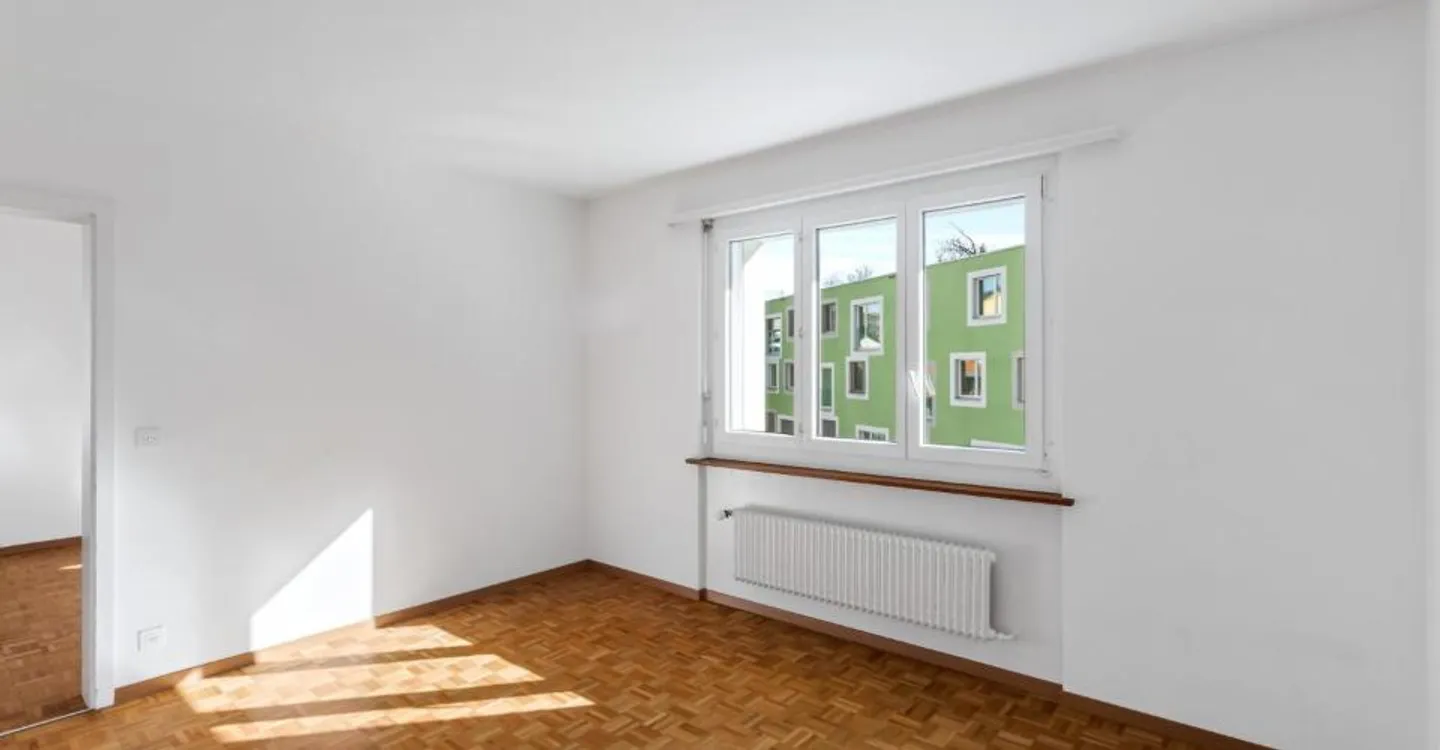Bright and spacious apartment! FREE DEPOSIT LOCATION - Photo 3 of 4