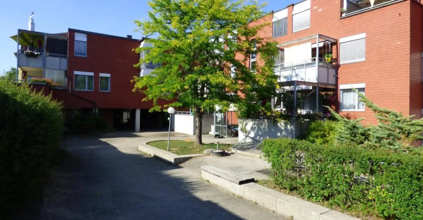 Geräumige Familienwohnung in Urdorf - Foto 1 von 5